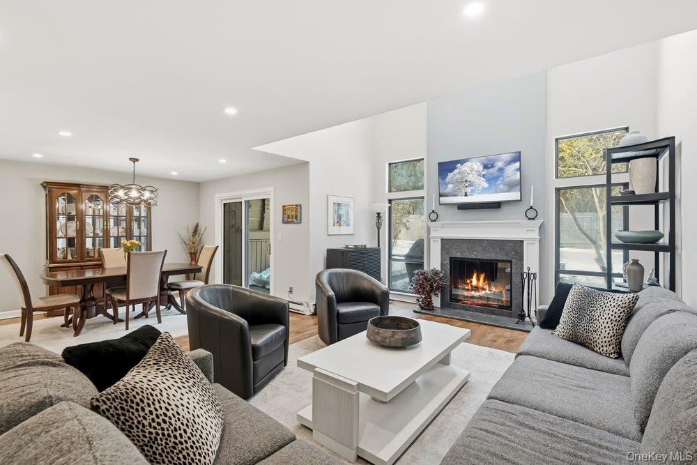 #12 photo, 8 Wimbledon Court, Jericho , NY 11753