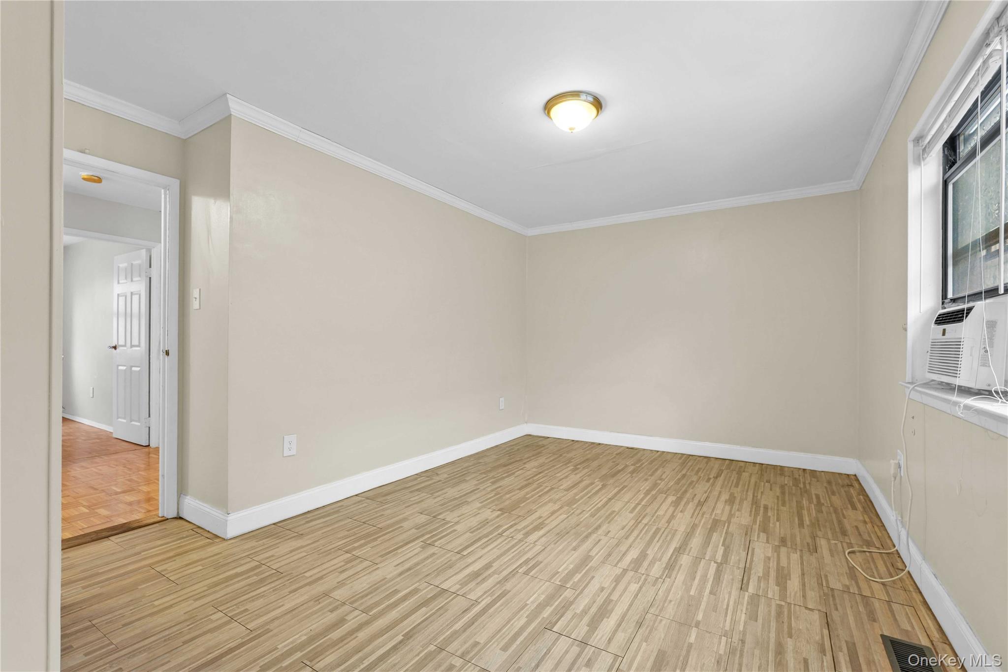 #14 photo, 686 Saint Anns Avenue, Bronx , NY 10455