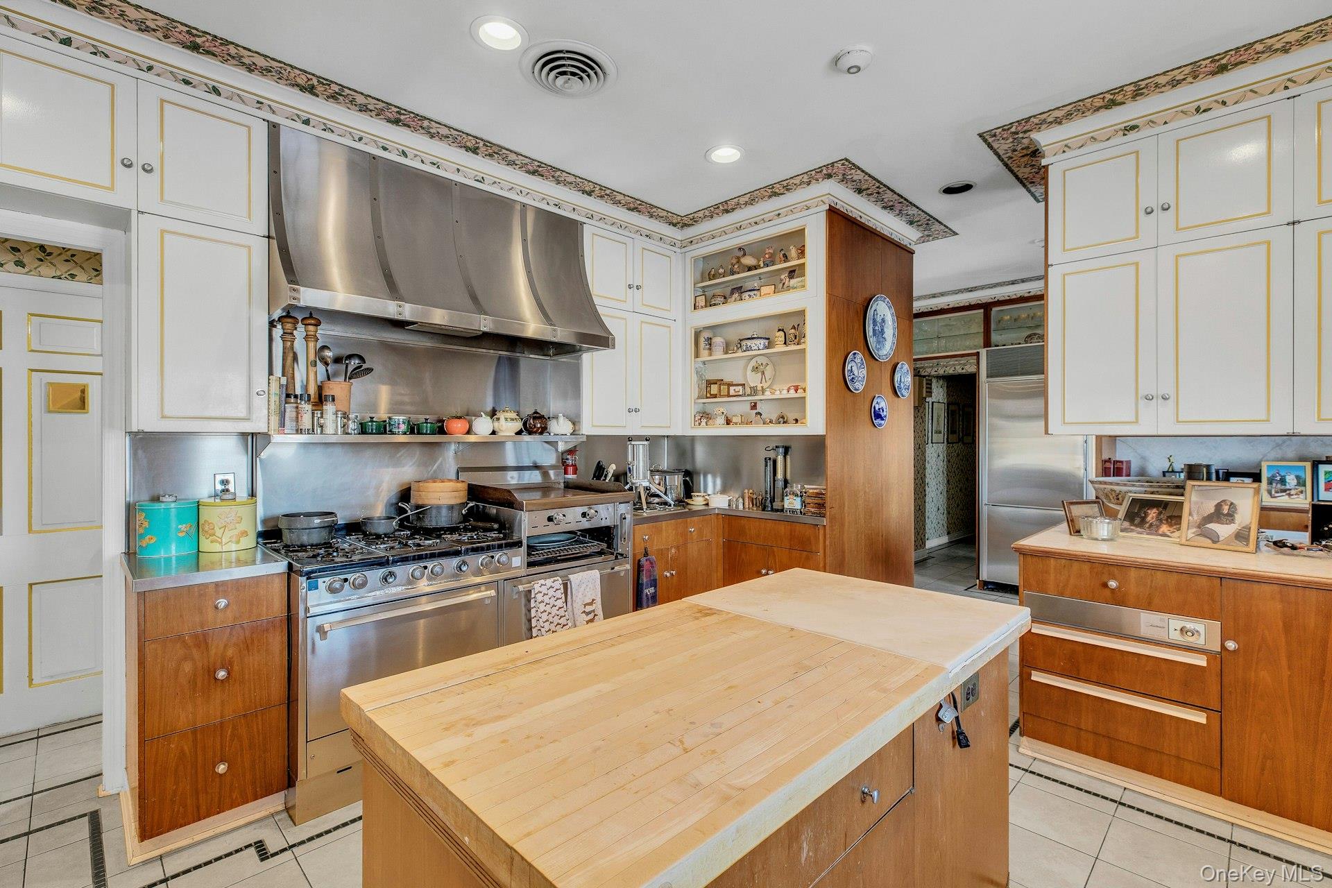 #10 photo, 2 Wallis Lane, سوفولك Saint James , NY 11780