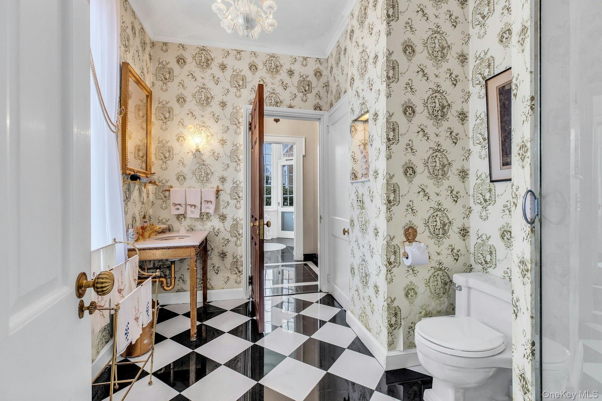 #9 photo, 2 Wallis Lane, سوفولك Saint James , NY 11780