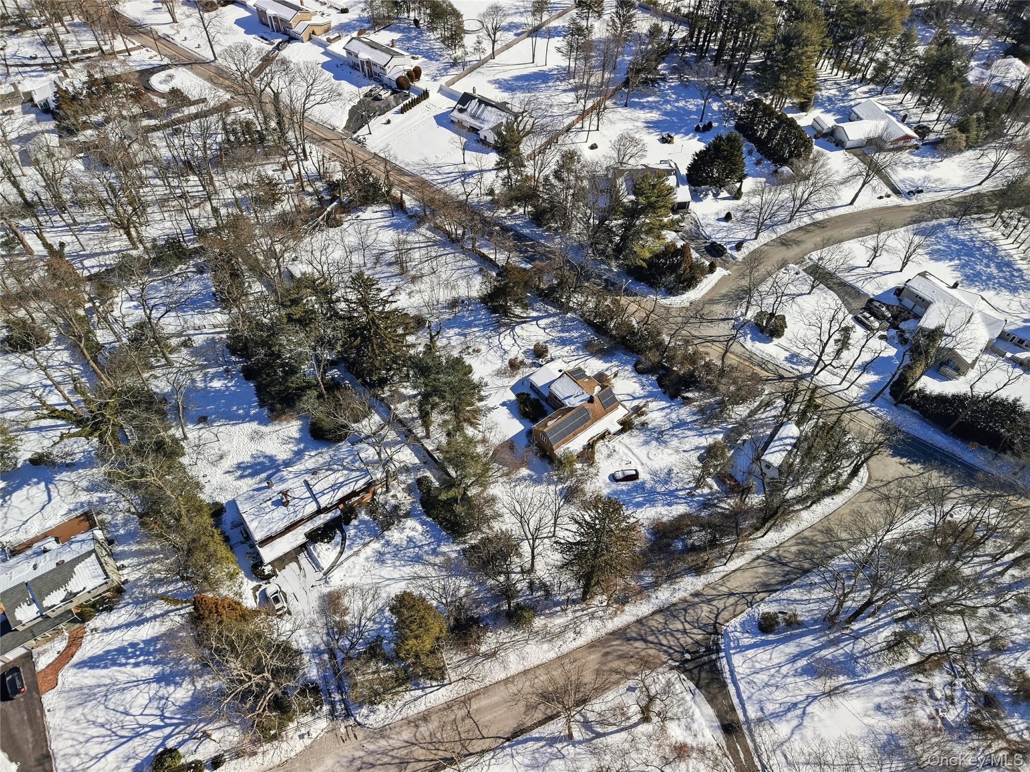 #4 photo, 115 Warner Road, Саффолк ‖ Huntington , NY 11743