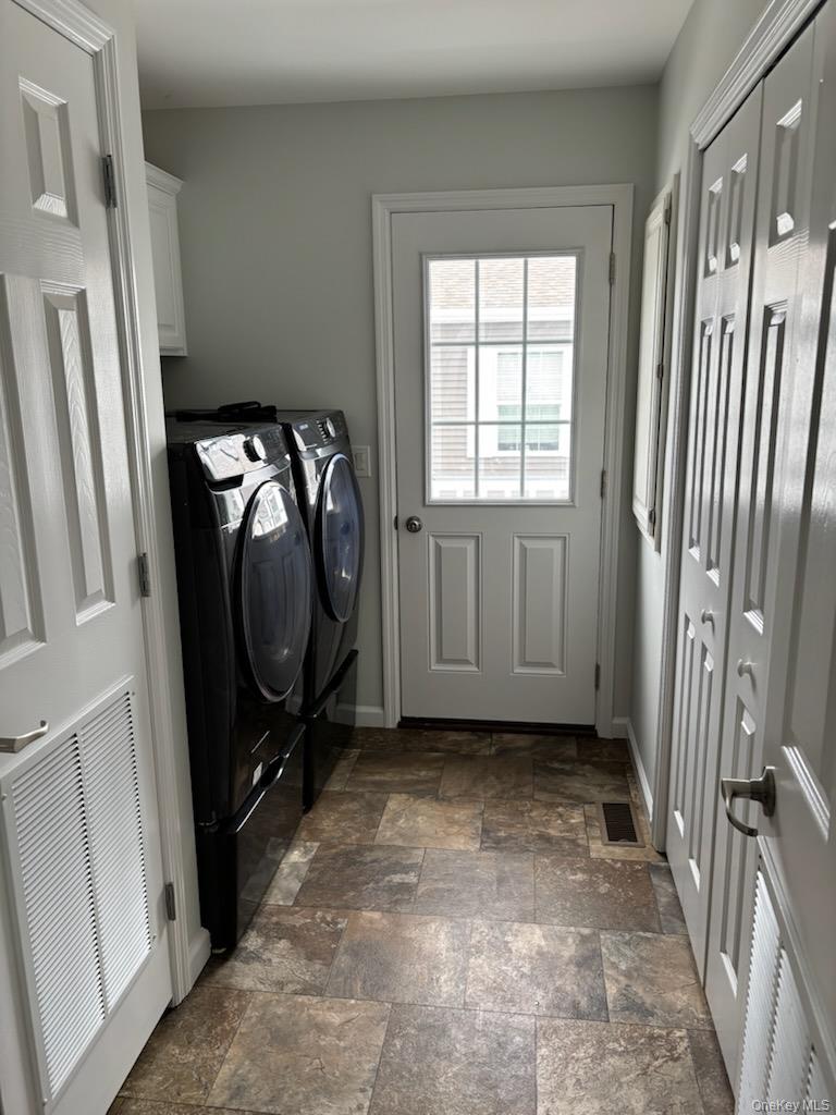 #13 photo, 1661-539 OLD COUNTRY RD, सफ़ोक काउंटी Riverhead , NY 11901