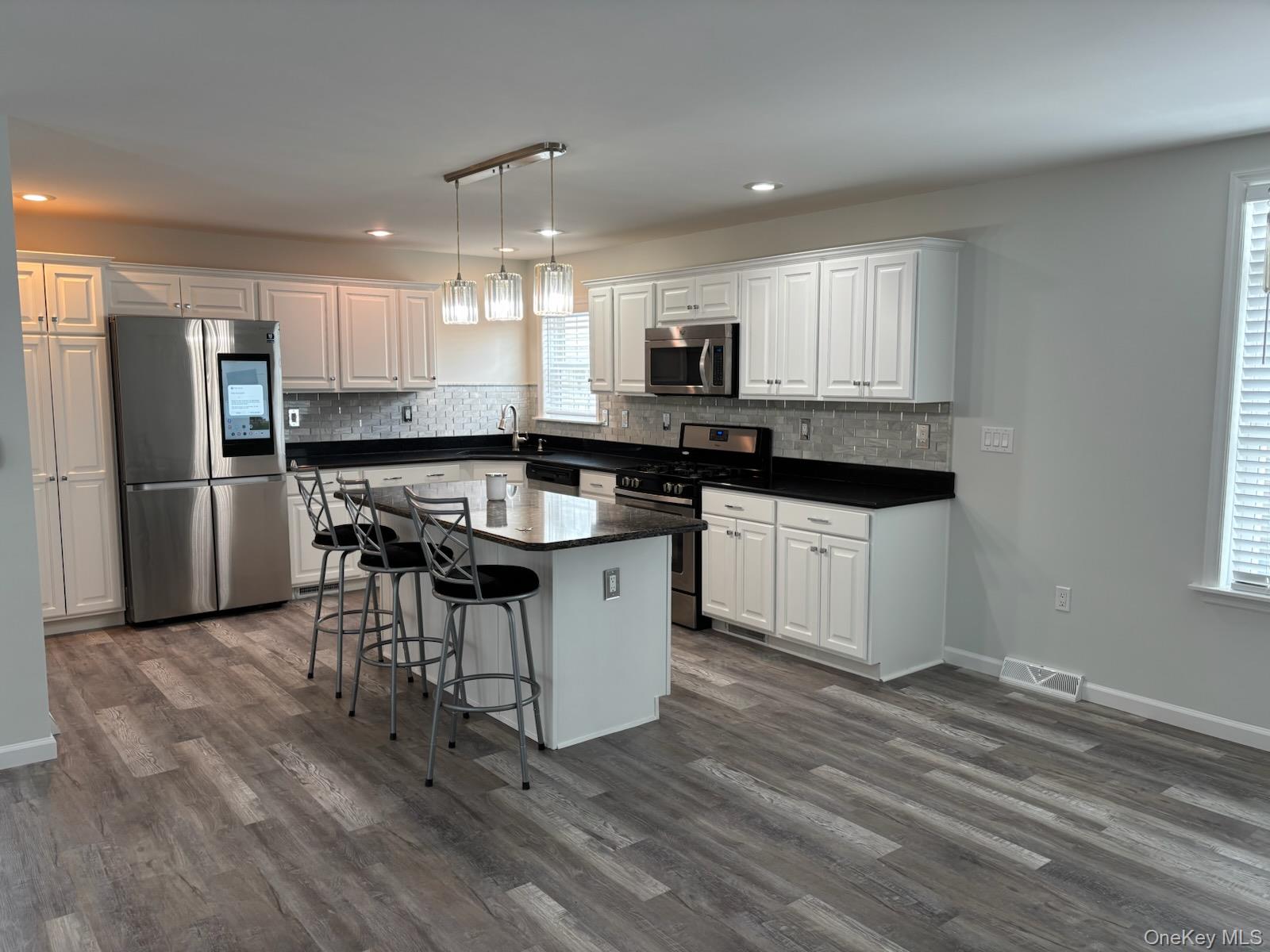 #17 photo, 1661-539 OLD COUNTRY RD, सफ़ोक काउंटी Riverhead , NY 11901