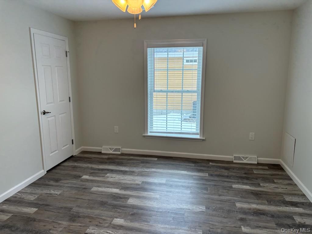 #18 photo, 1661-539 OLD COUNTRY RD, सफ़ोक काउंटी Riverhead , NY 11901