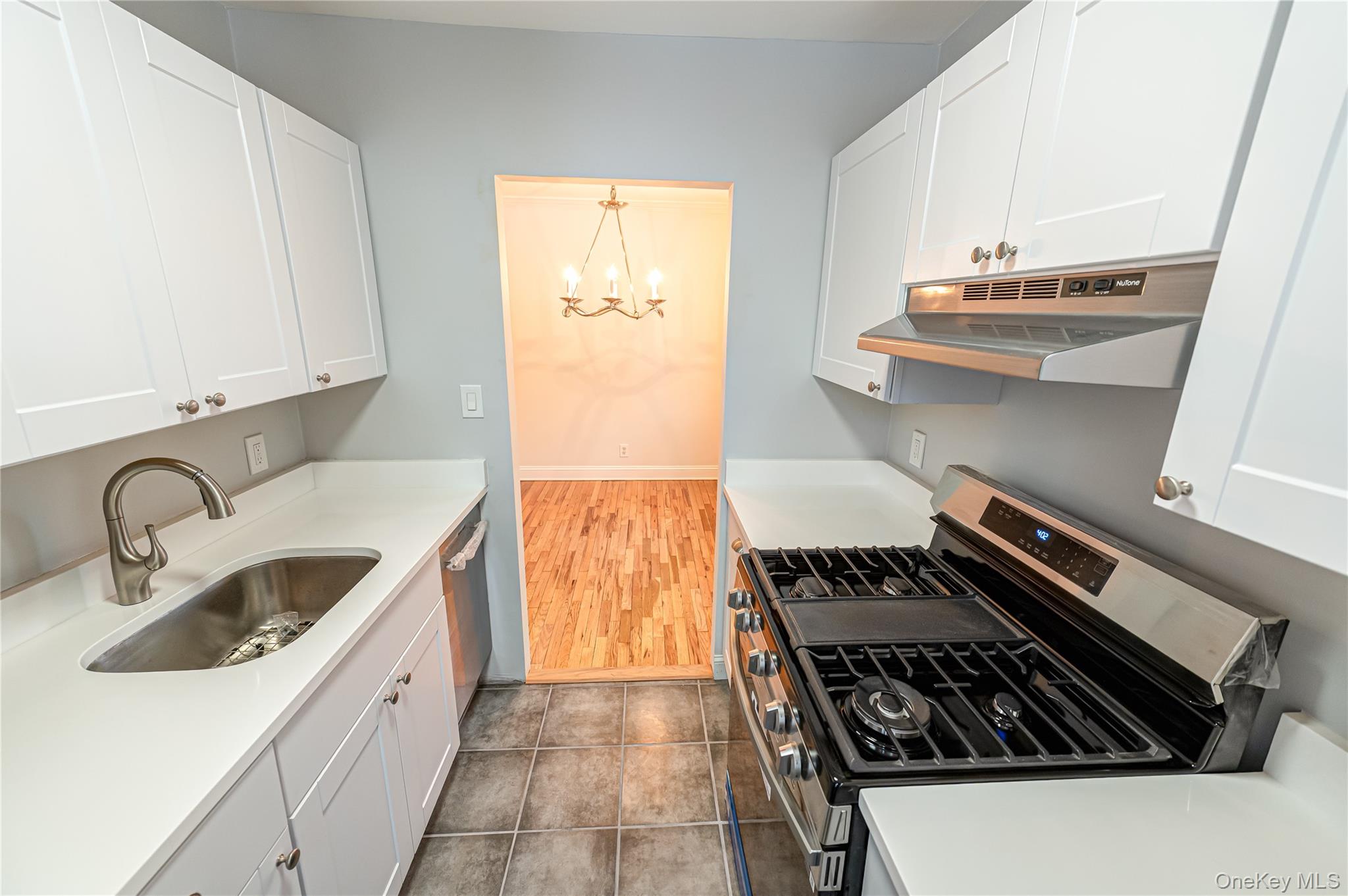 #3 photo, 26 Nathan Hale Drive, سوفولك Huntington , NY 11743