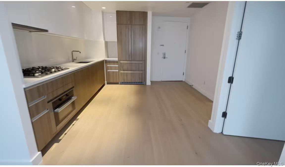 #3 photo, 13618 Maple Avenue, Flushing , NY 11355