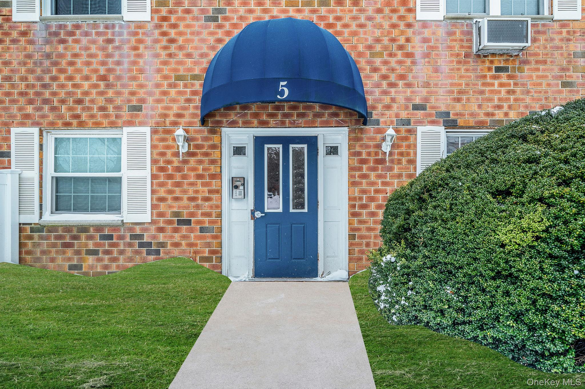 #2 photo, 460 Old Town Road, Port Jefferson Station , NY 11776