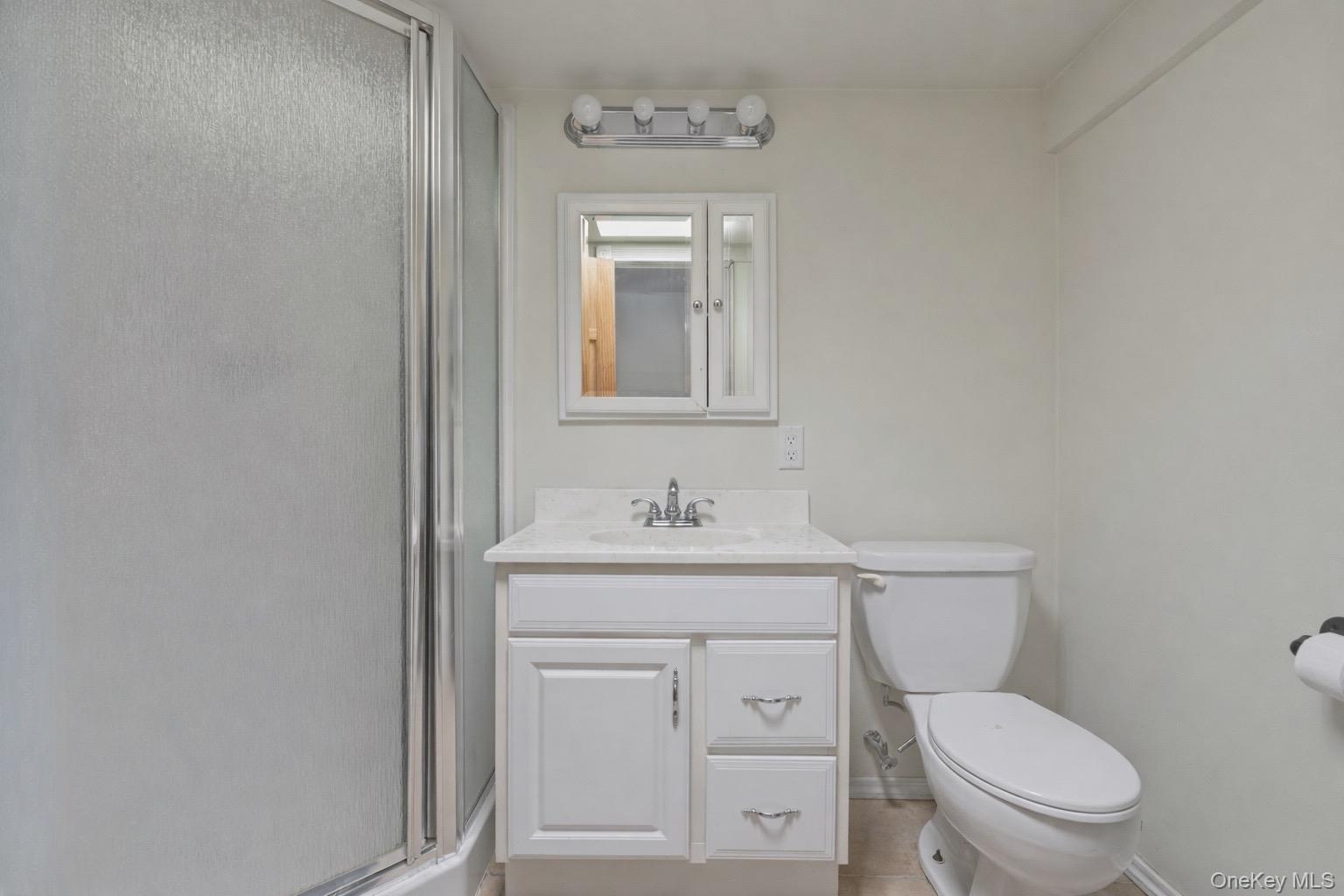 #13 photo, 450 N Dunton Avenue, East Patchogue , NY 11772