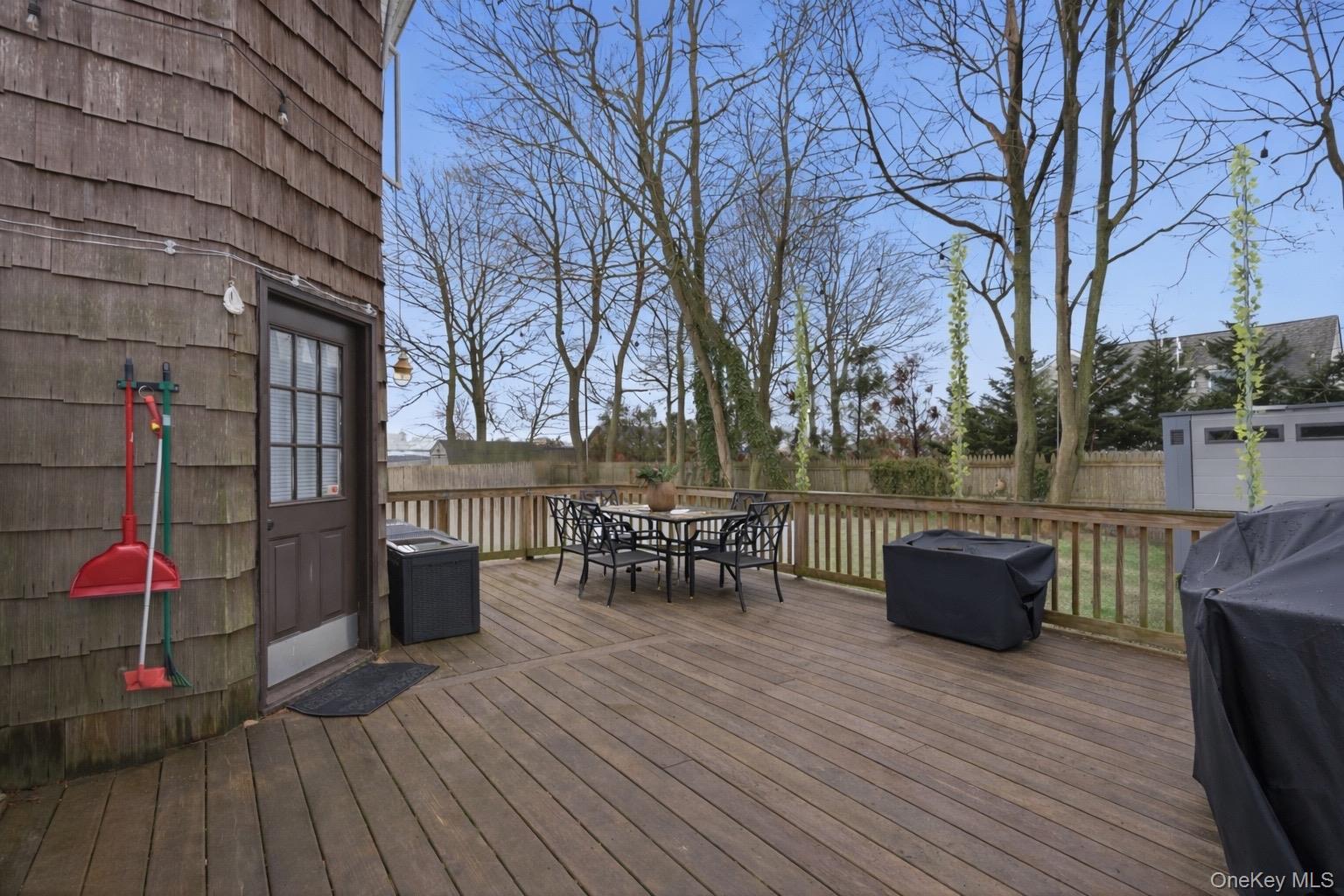 #19 photo, 450 N Dunton Avenue, East Patchogue , NY 11772