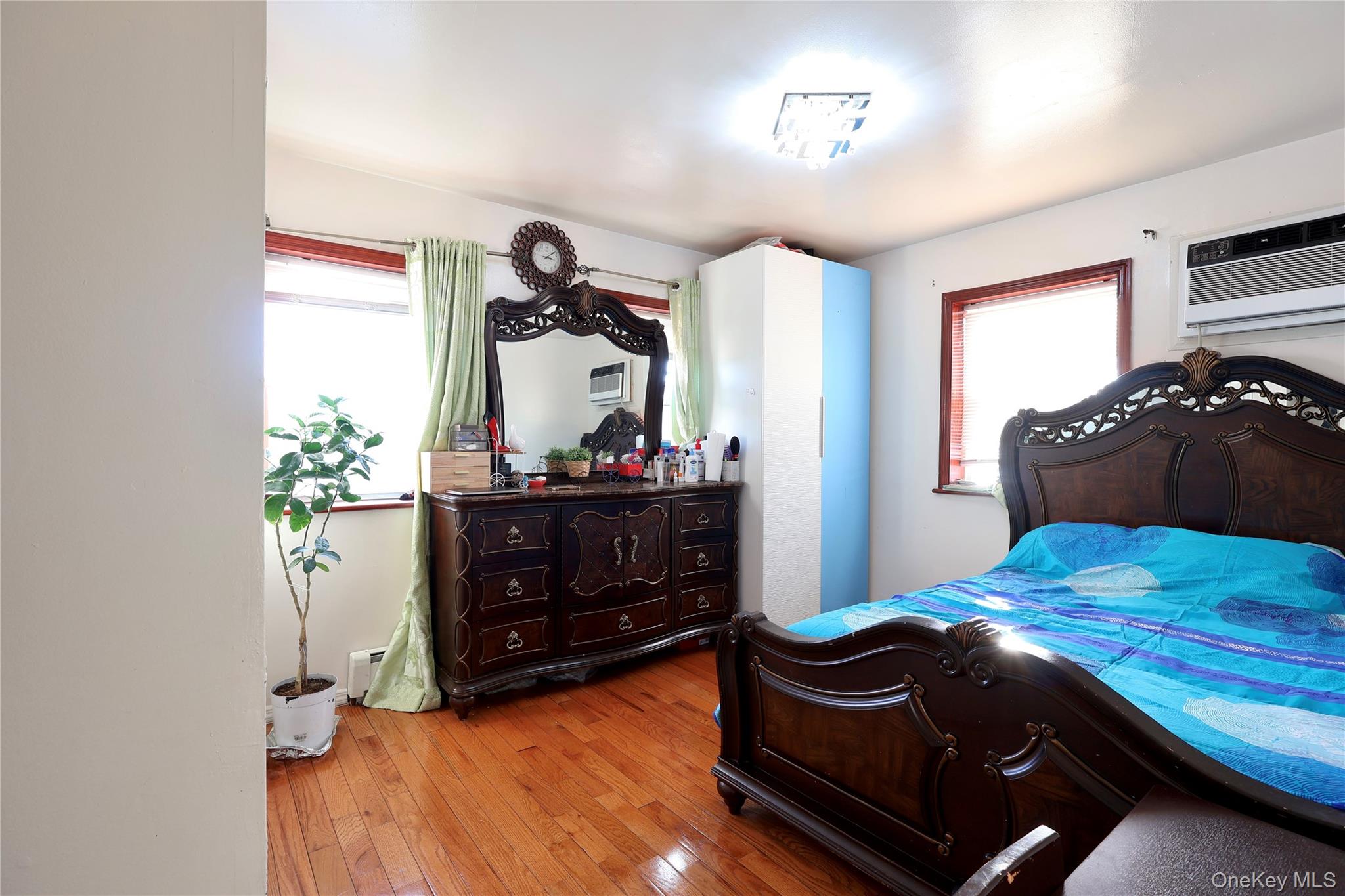 #7 photo, 127-06 97th Avenue, Richmond Hill S. , NY 11419