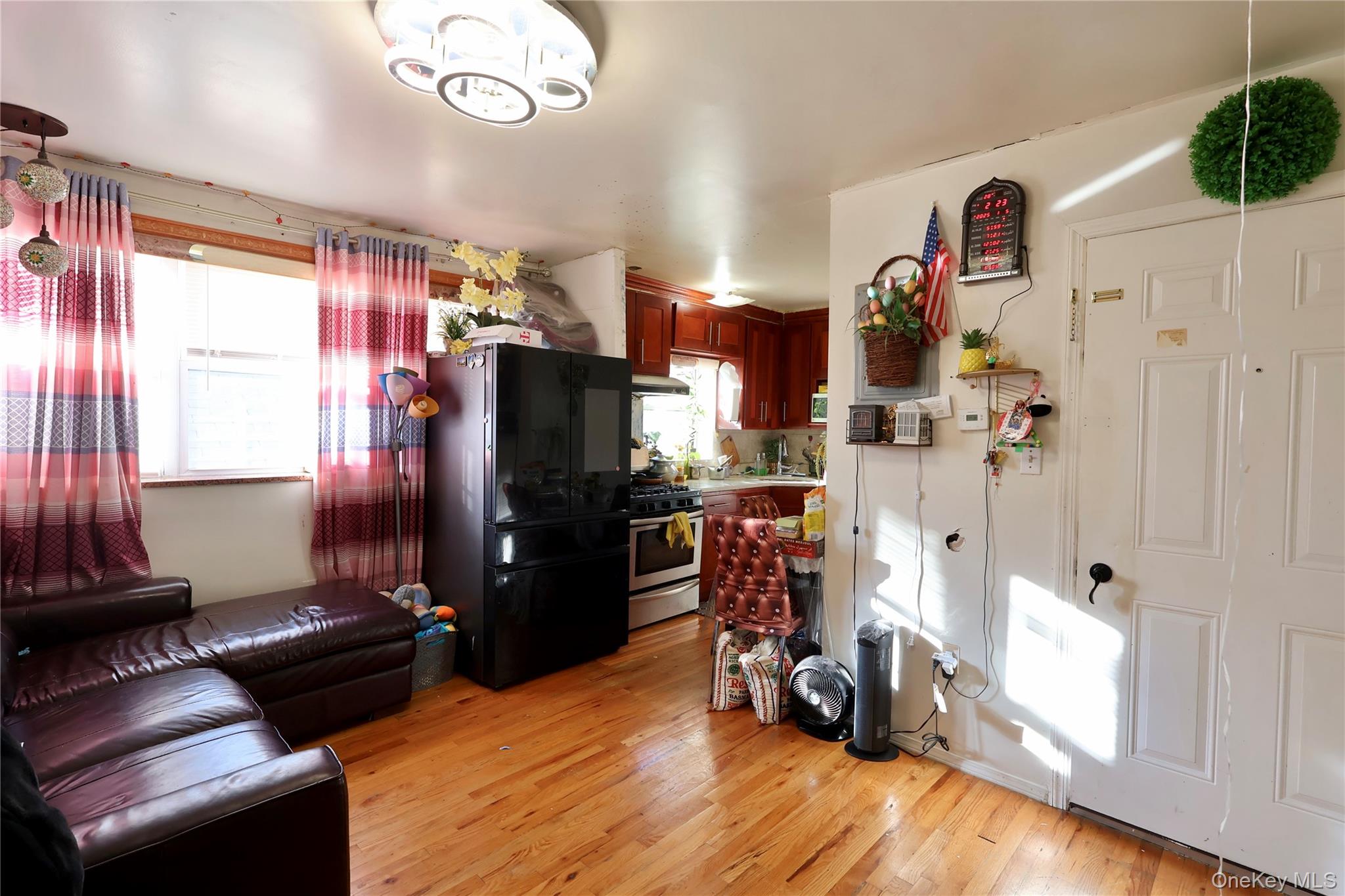 #9 photo, 127-06 97th Avenue, Richmond Hill S. , NY 11419