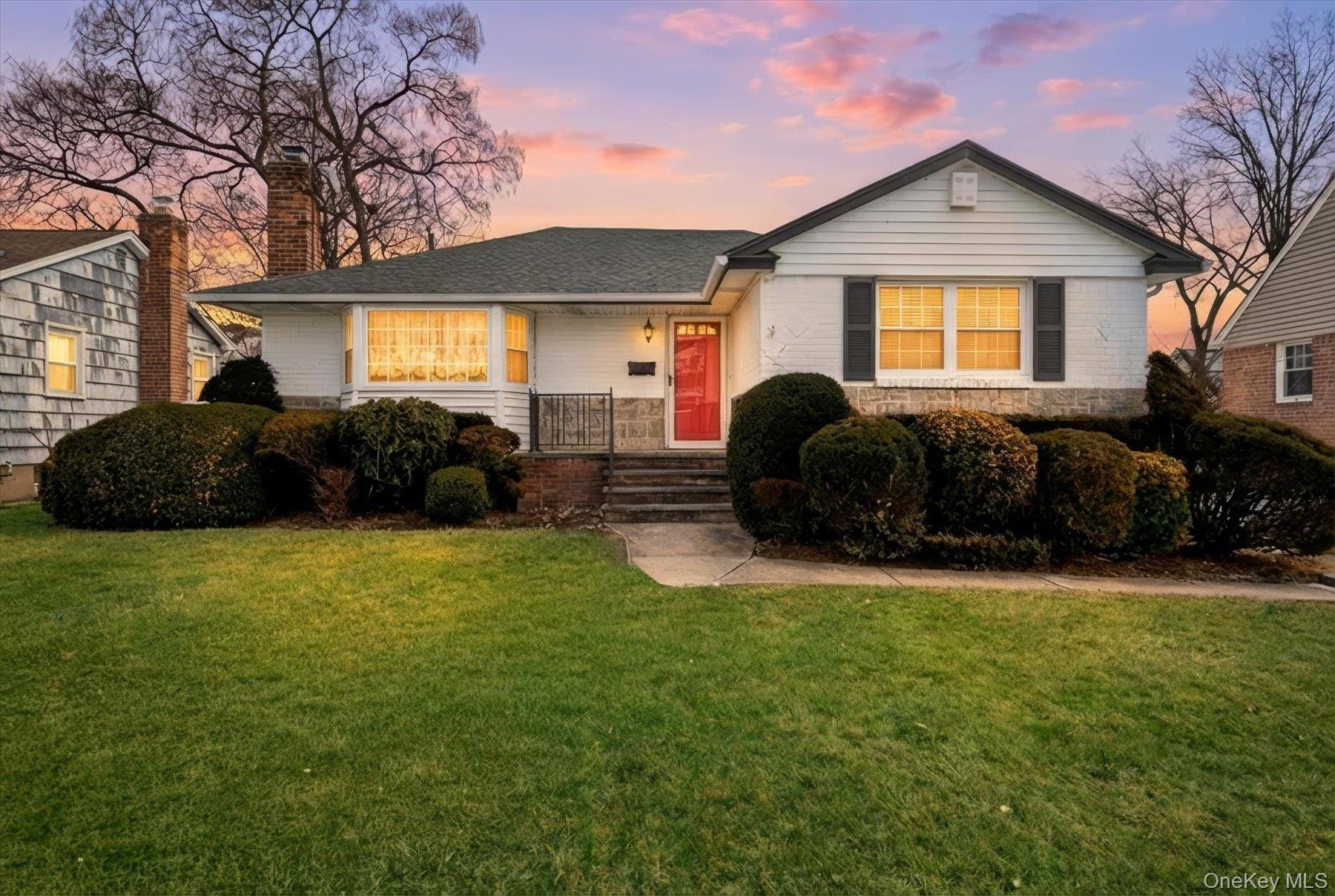 #1 photo, 36 Wellsboro Road, ناسو Valley Stream , NY 11580