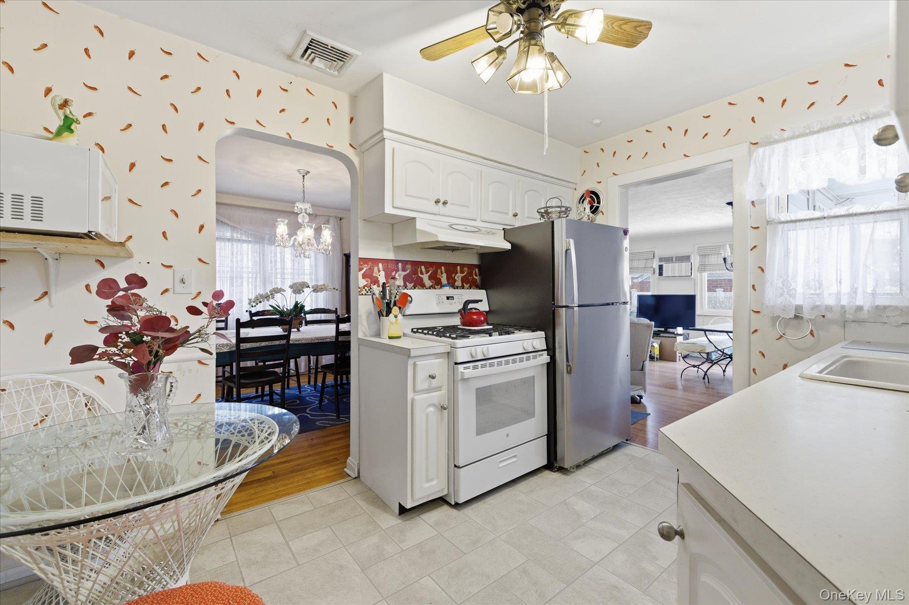 #8 photo, 36 Wellsboro Road, ناسو Valley Stream , NY 11580