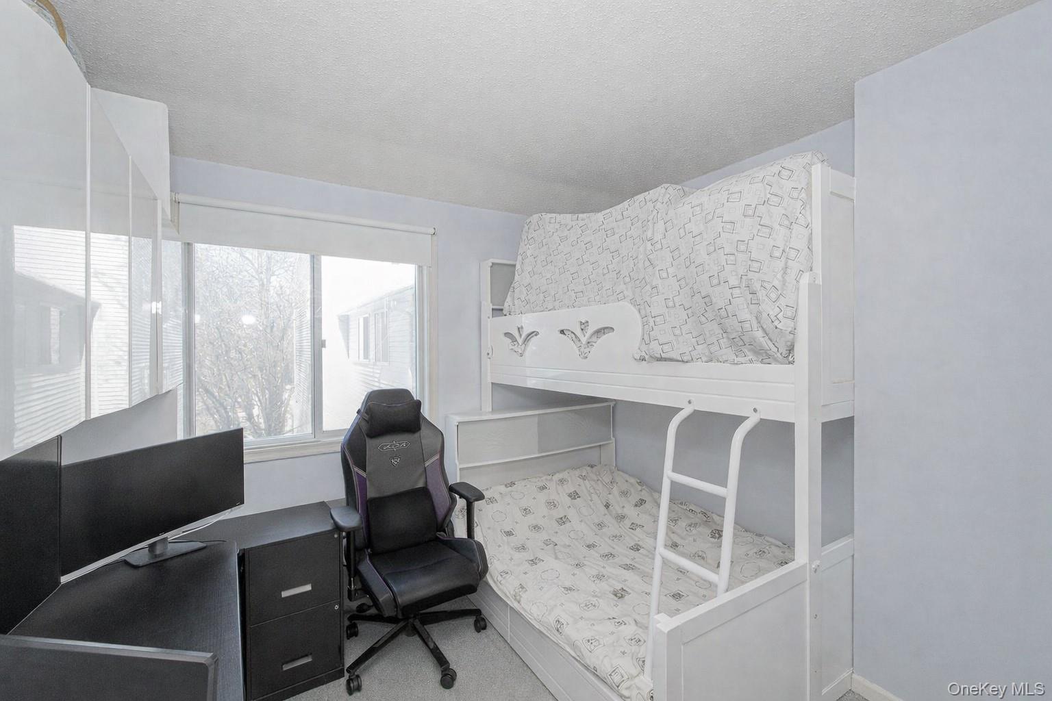 #11 photo, 212 ilyssa way, Staten Island , NY 10312