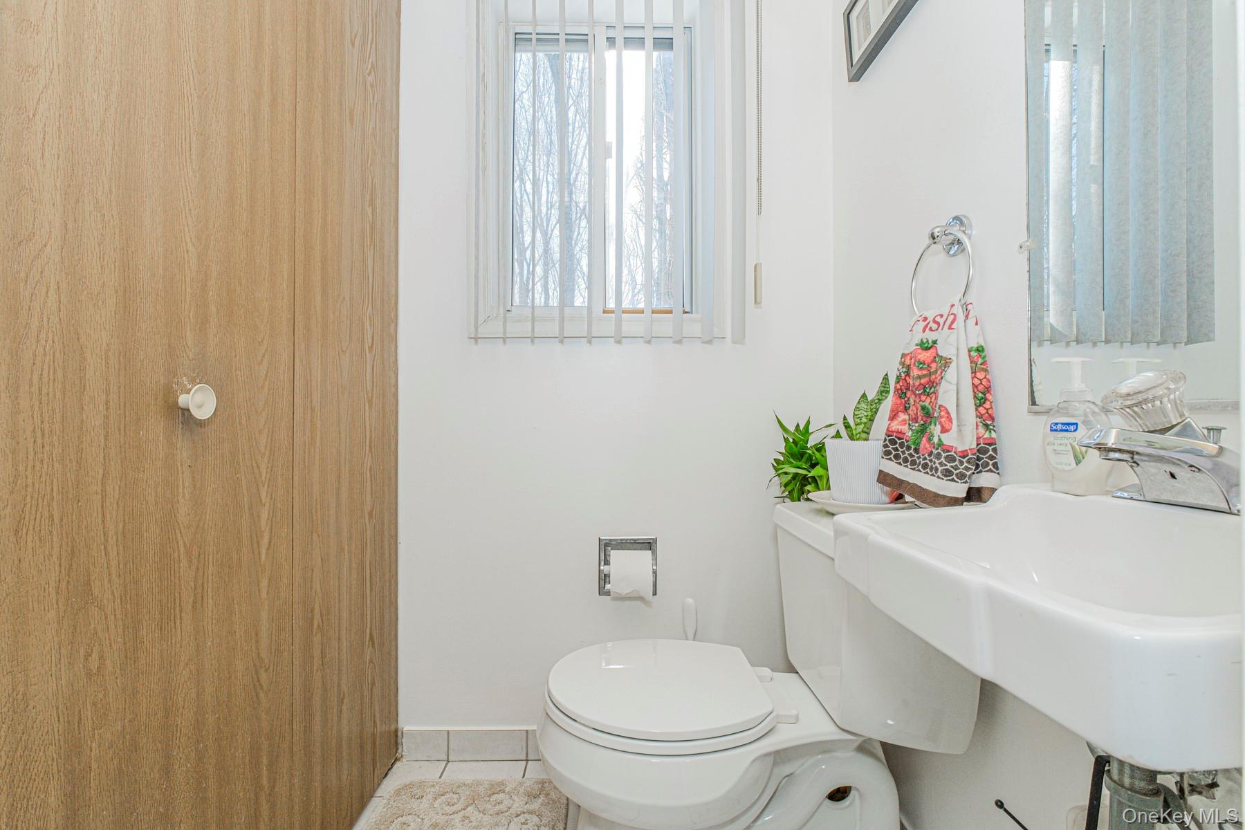 #14 photo, 212 ilyssa way, Staten Island , NY 10312