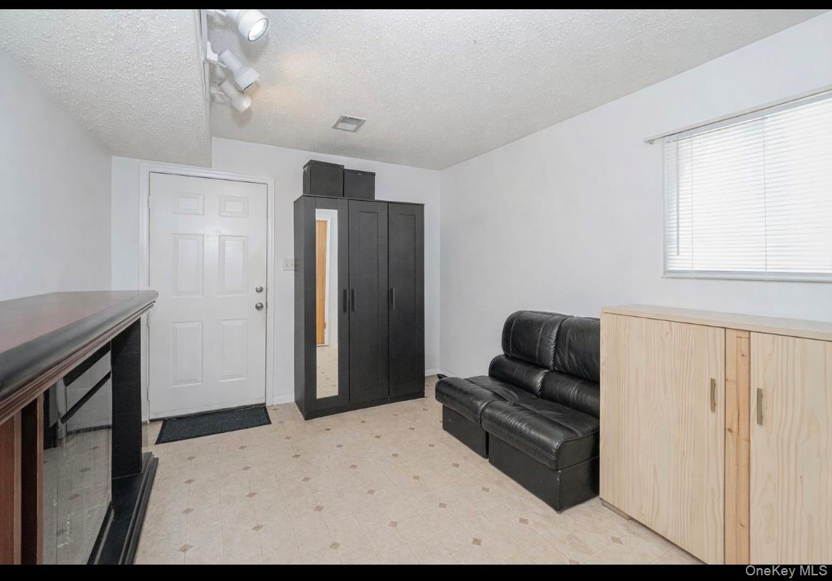 #15 photo, 212 ilyssa way, Staten Island , NY 10312