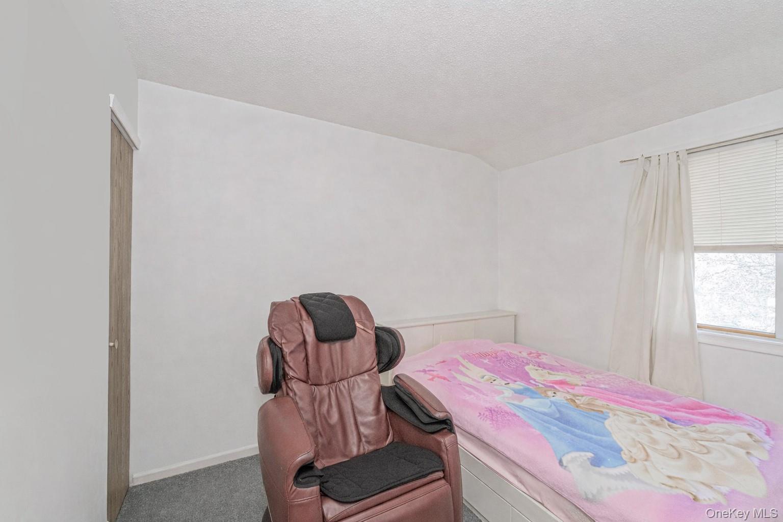 #6 photo, 212 ilyssa way, Staten Island , NY 10312