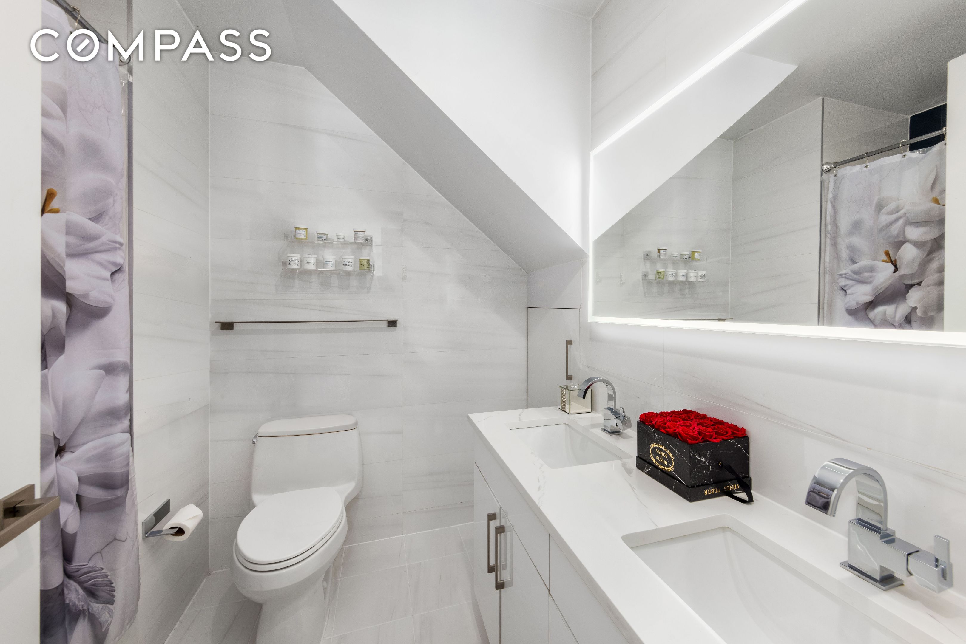 #8 photo, 42-44 Crescent Street, Long Island City , NY 11101