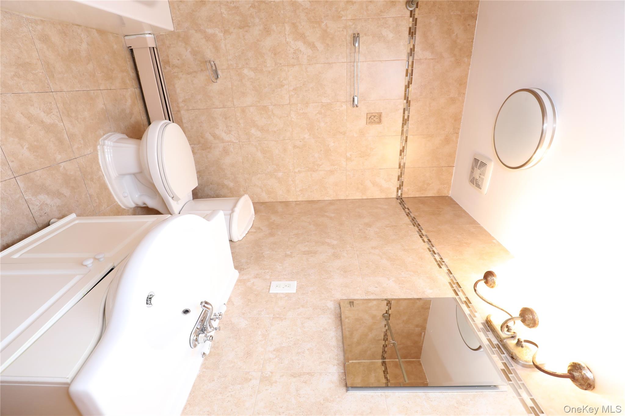 #11 photo, 30 Lamb Avenue, Saugerties , NY 12477