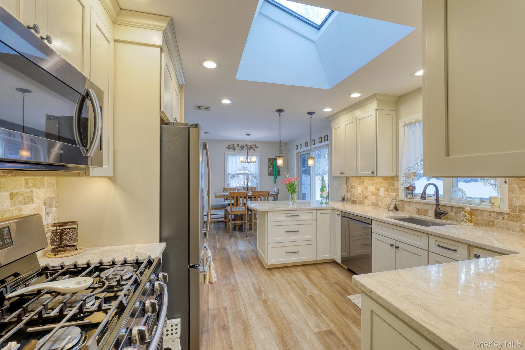 #9 photo, 205 Beach Drive, 뉴욕주 Mahopac , NY 10541