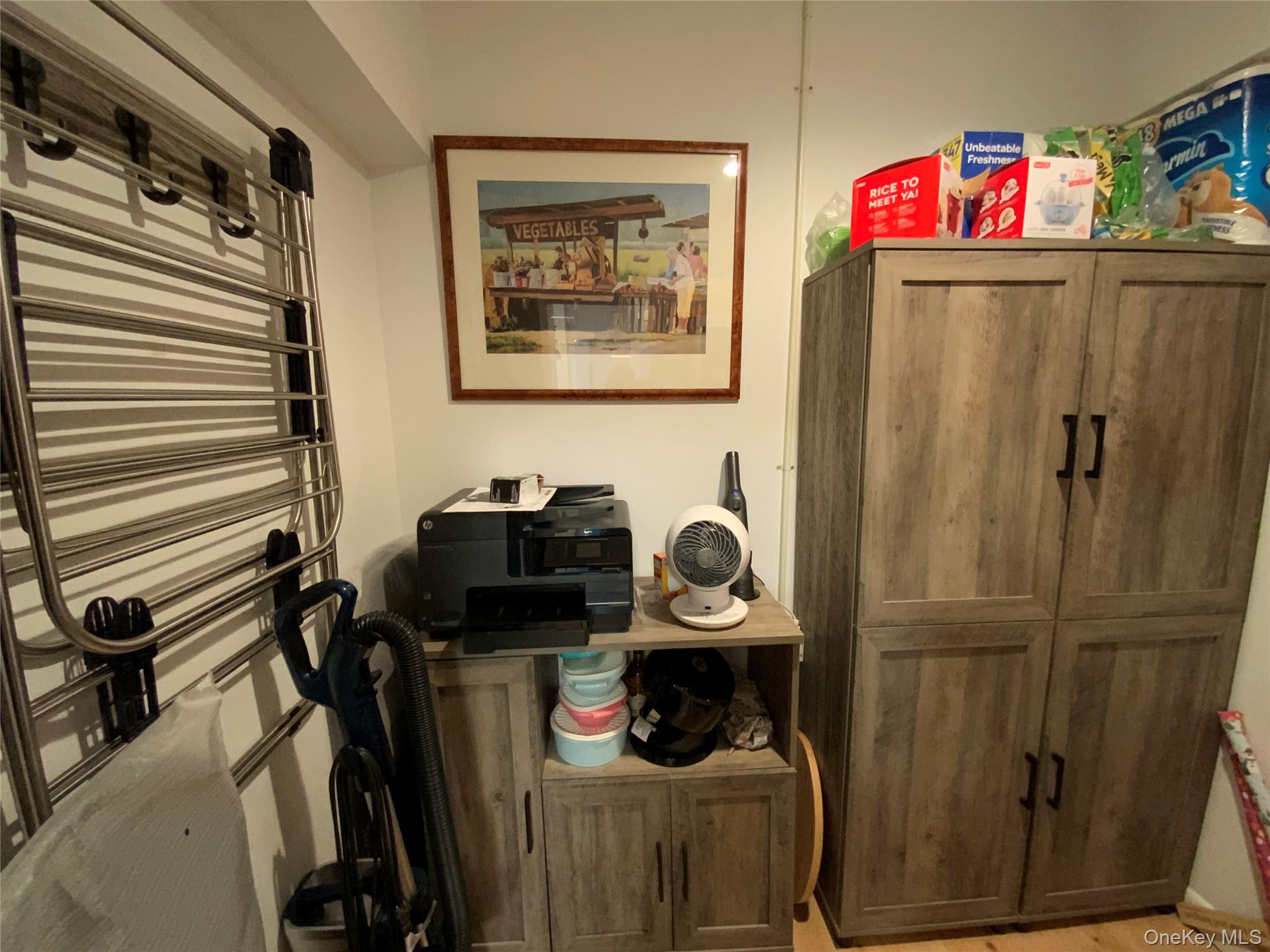 #10 photo, 27110 Grand Central Parkway, Floral Park , NY 11005