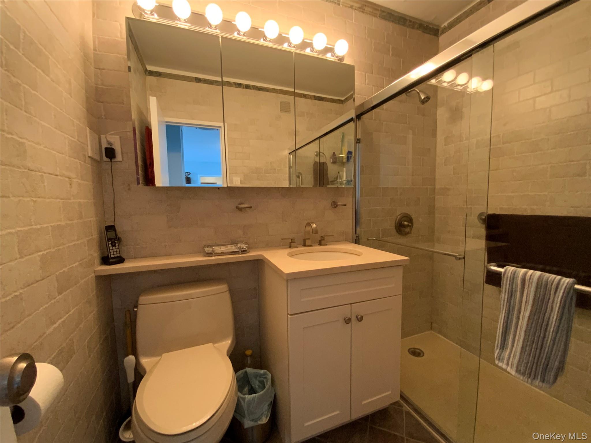 #13 photo, 27110 Grand Central Parkway, Floral Park , NY 11005