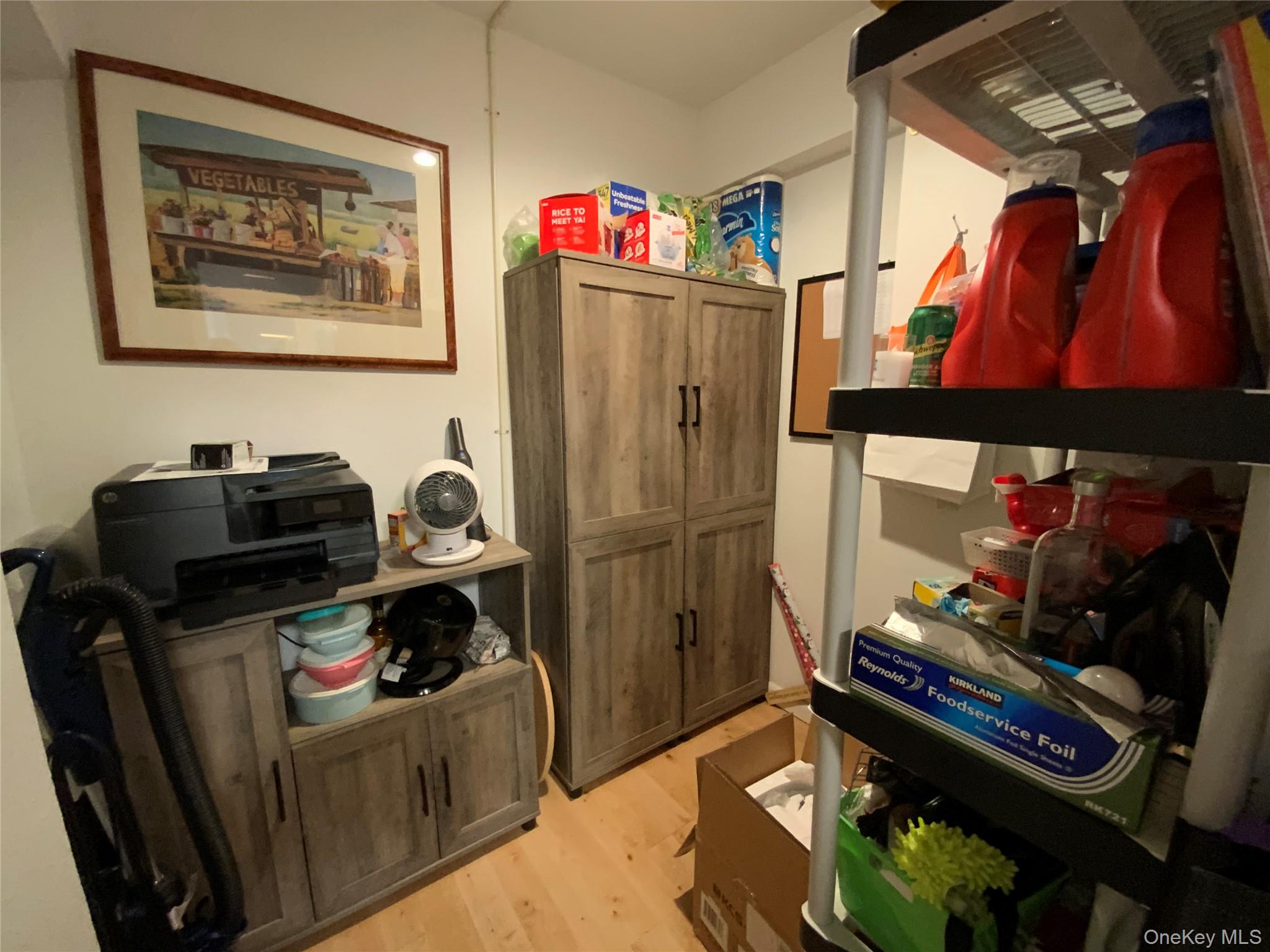 #9 photo, 27110 Grand Central Parkway, Floral Park , NY 11005