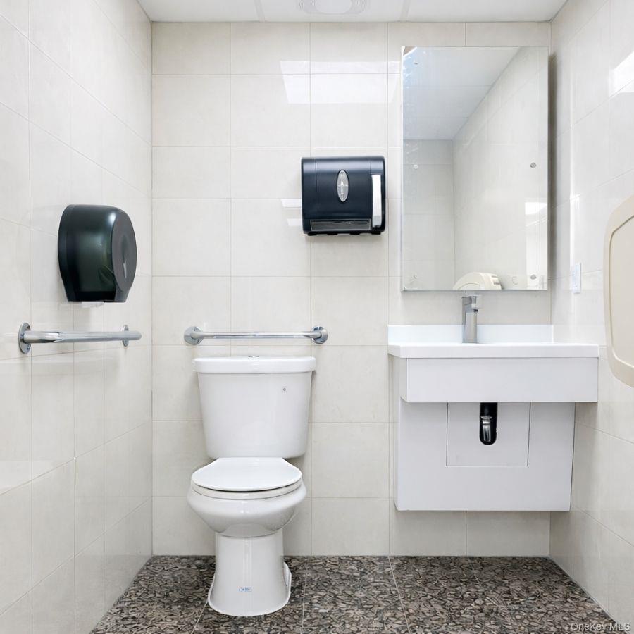 #4 photo, 134-43 Maple Avenue, 法拉盛 Flushing , NY 11355