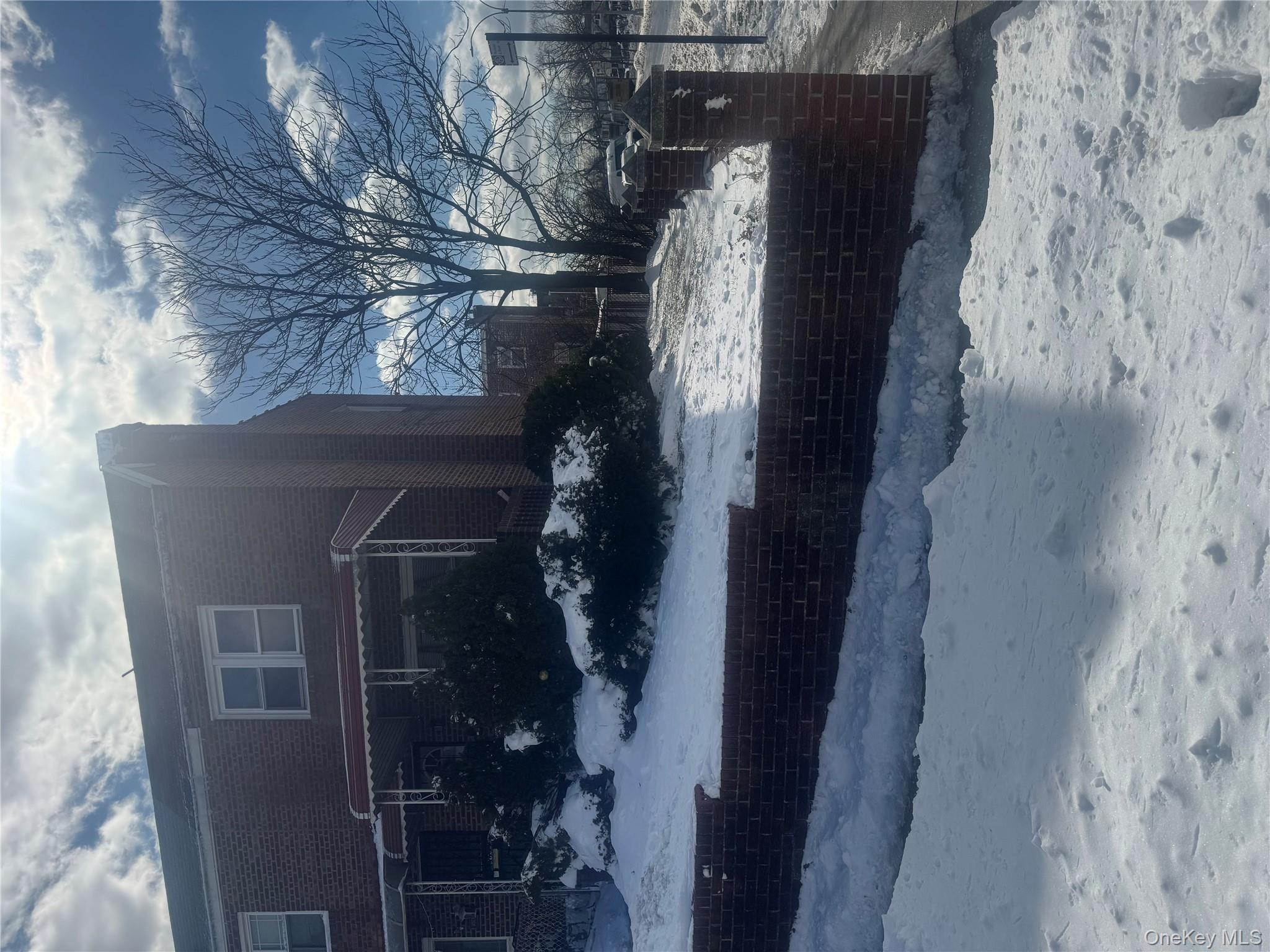 #2 photo, 21602 115th Court, কুইন্‌স Cambria Heights , NY 11411