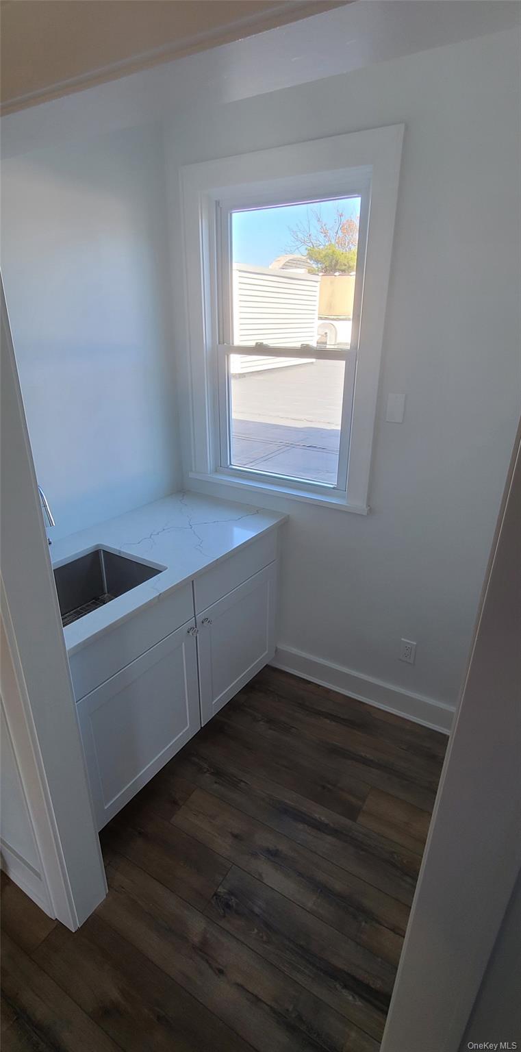 #5 photo, 308 New York Avenue, Huntington , NY 11743