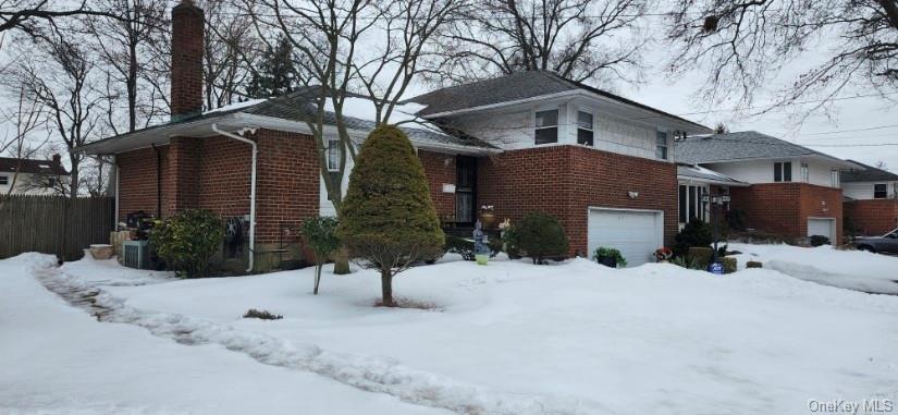 #3 photo, 25 Pinetree Road, Westbury , NY 11590