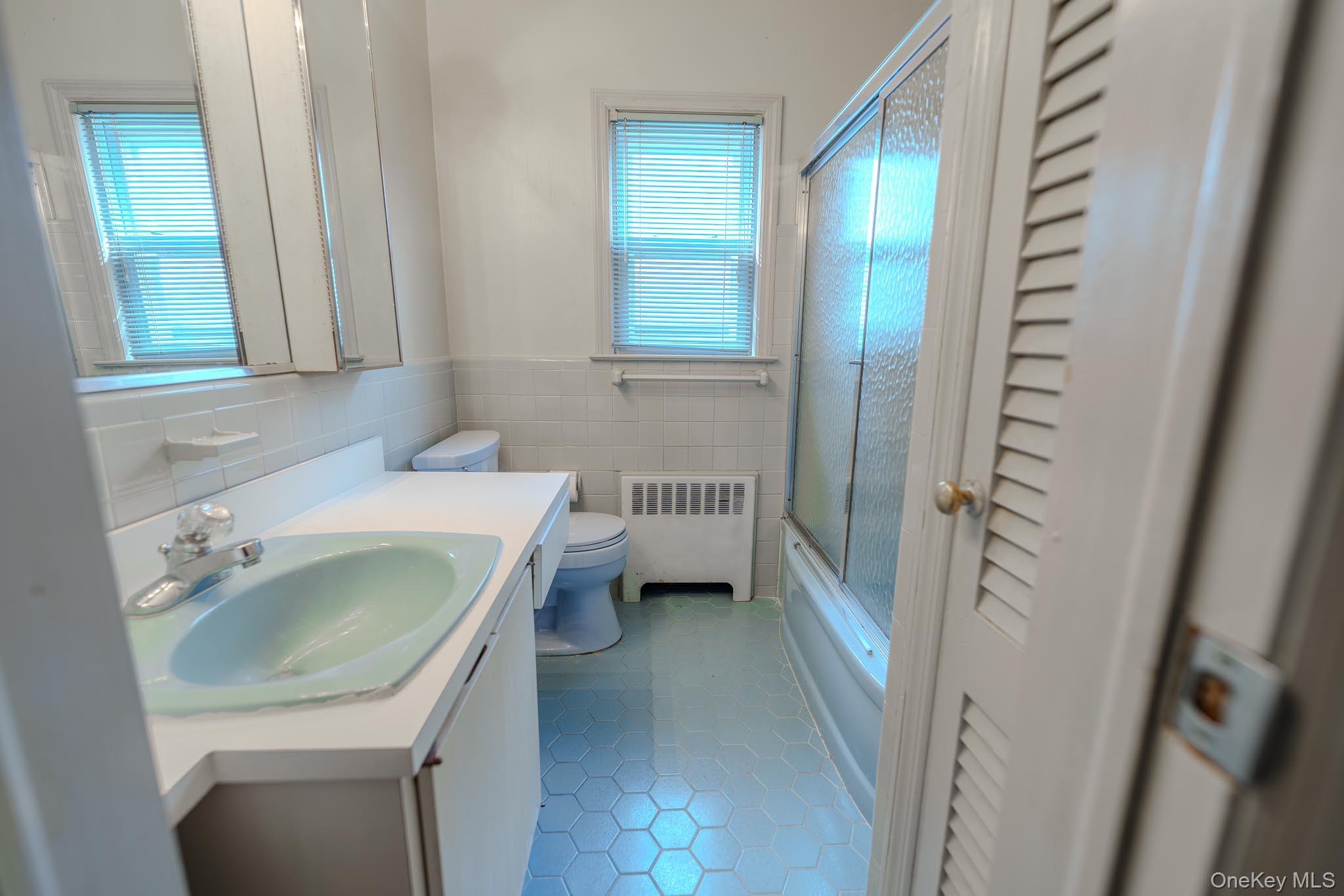 #13 photo, 160 Sackville Road, Garden City , NY 11530