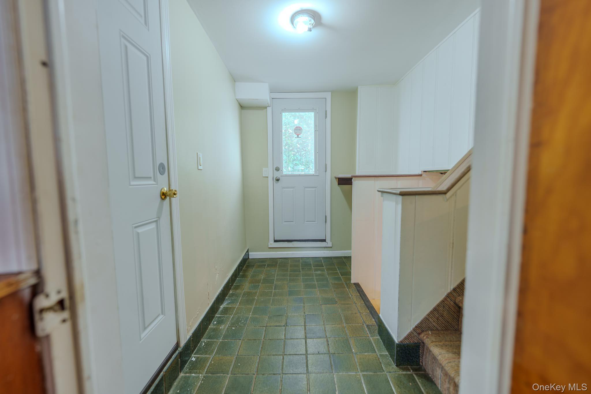 #15 photo, 160 Sackville Road, Garden City , NY 11530