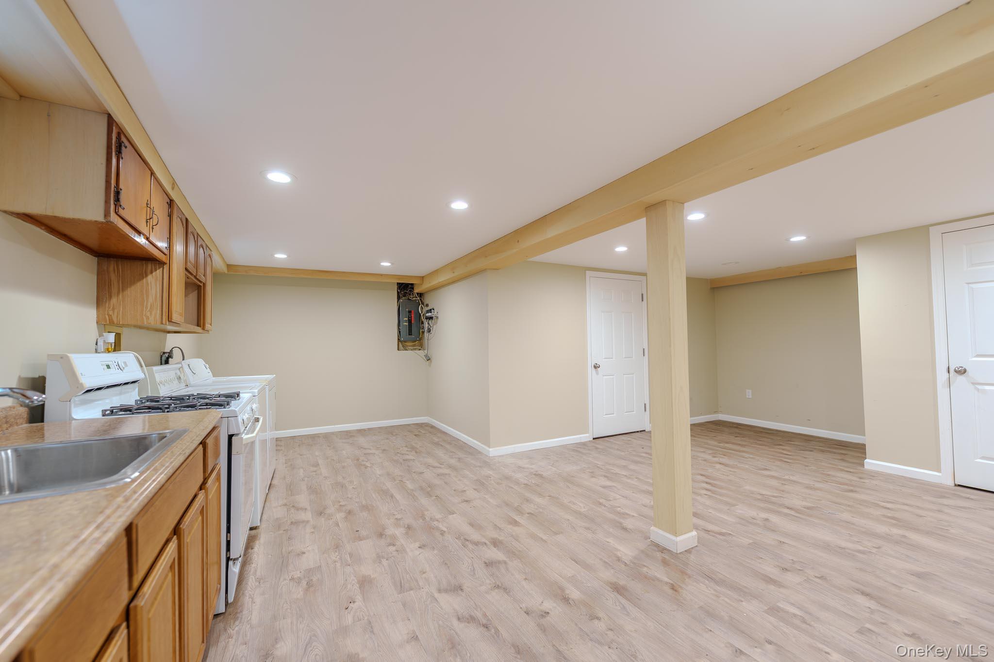 #16 photo, 160 Sackville Road, Garden City , NY 11530