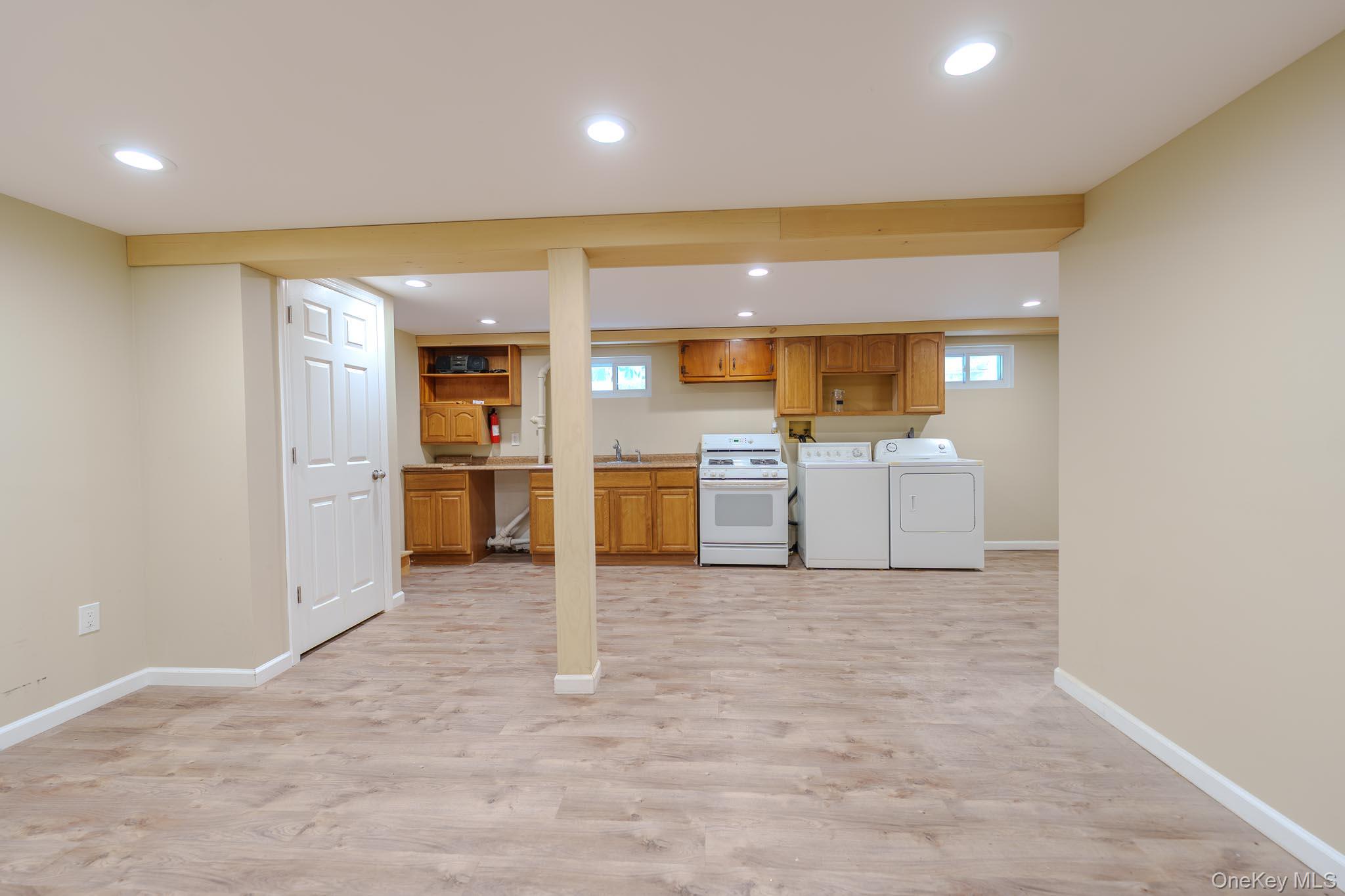 #18 photo, 160 Sackville Road, Garden City , NY 11530