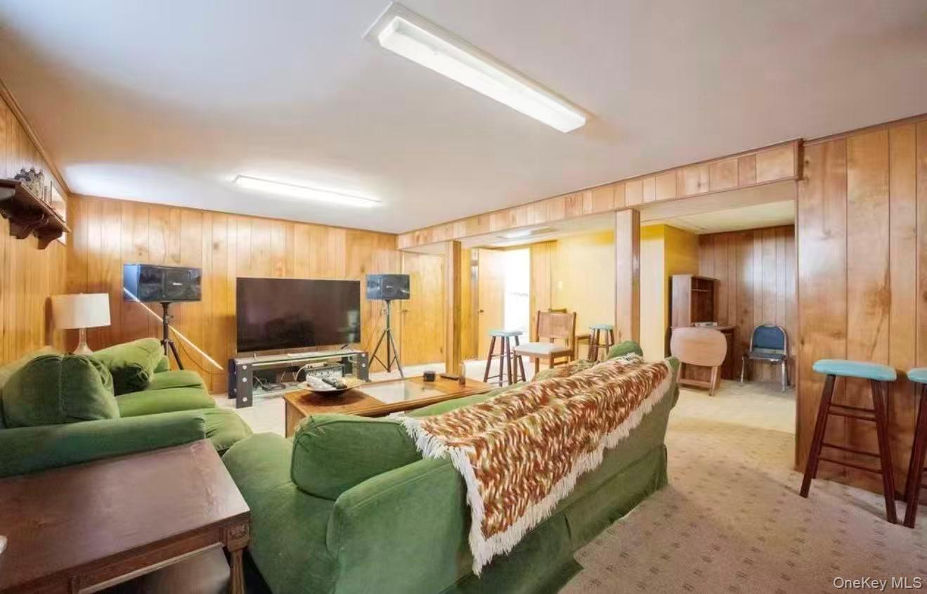 #13 photo, 636 S 13th Street, New Hyde Park , NY 11040