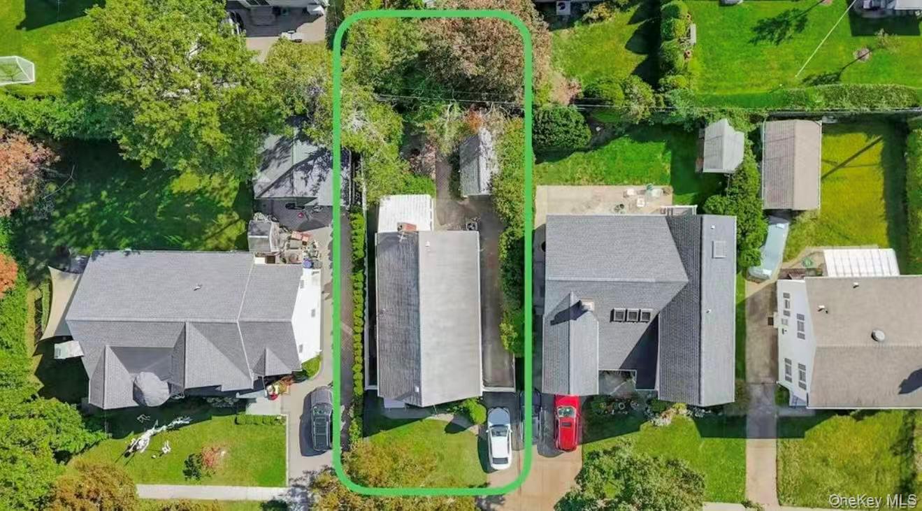 #16 photo, 636 S 13th Street, New Hyde Park , NY 11040