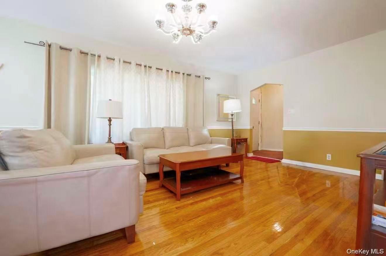 #2 photo, 636 S 13th Street, New Hyde Park , NY 11040