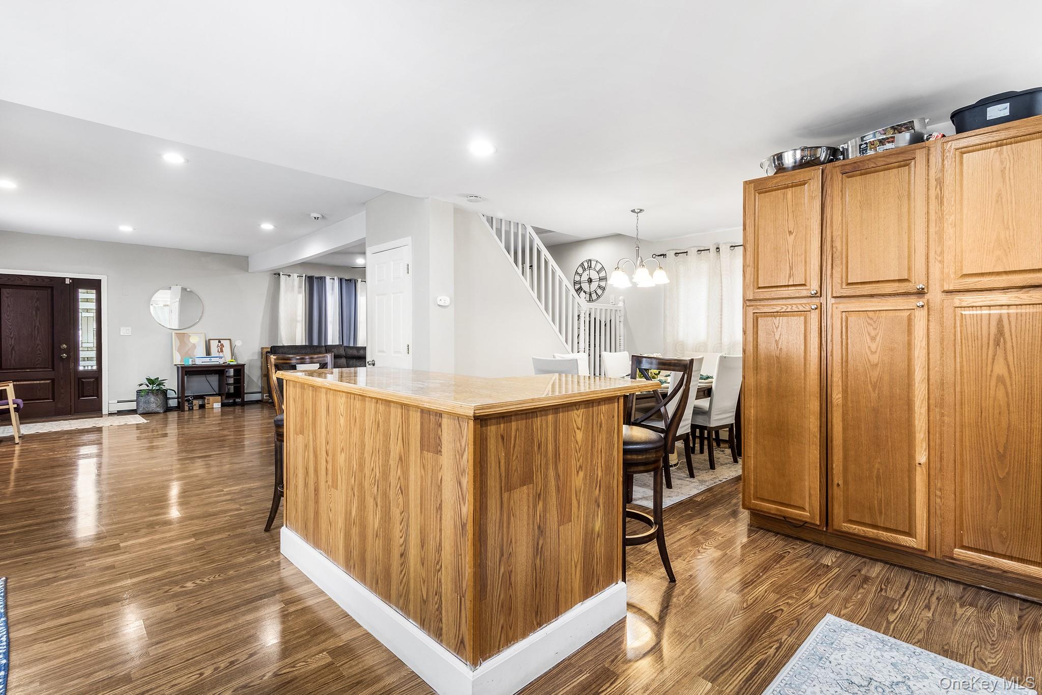 #14 photo, 19 Midland Boulevard, सफ़ोक काउंटी Ronkonkoma , NY 11779