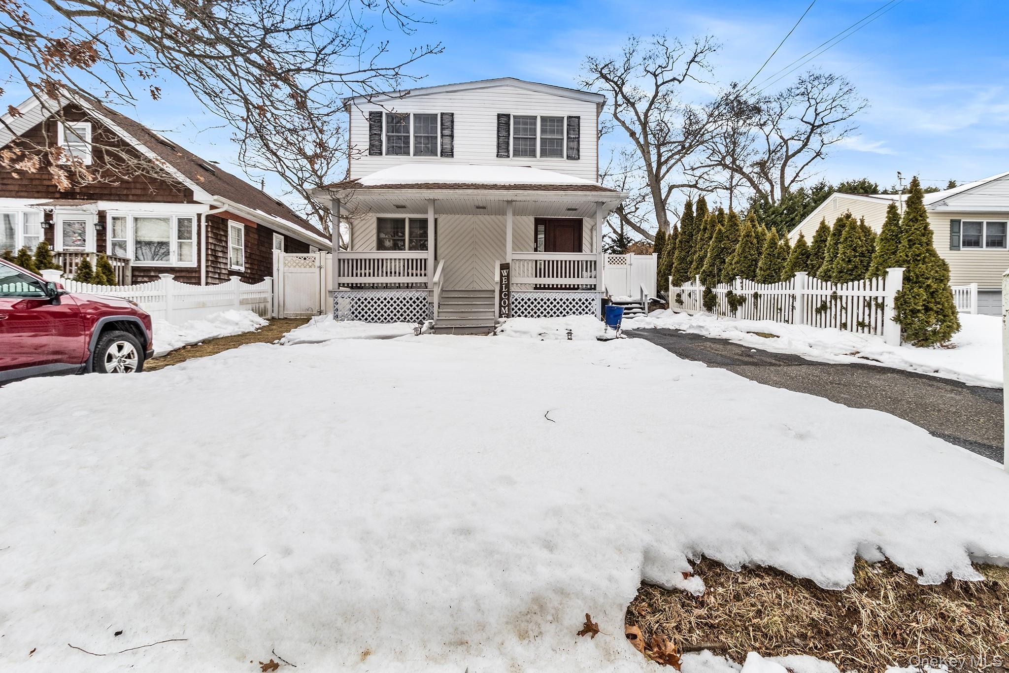 #2 photo, 19 Midland Boulevard, सफ़ोक काउंटी Ronkonkoma , NY 11779