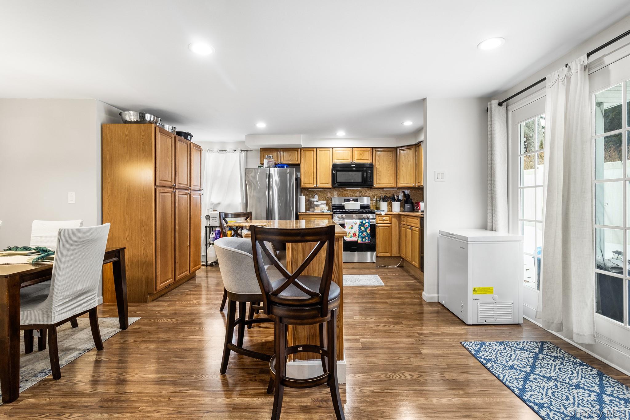 #7 photo, 19 Midland Boulevard, सफ़ोक काउंटी Ronkonkoma , NY 11779