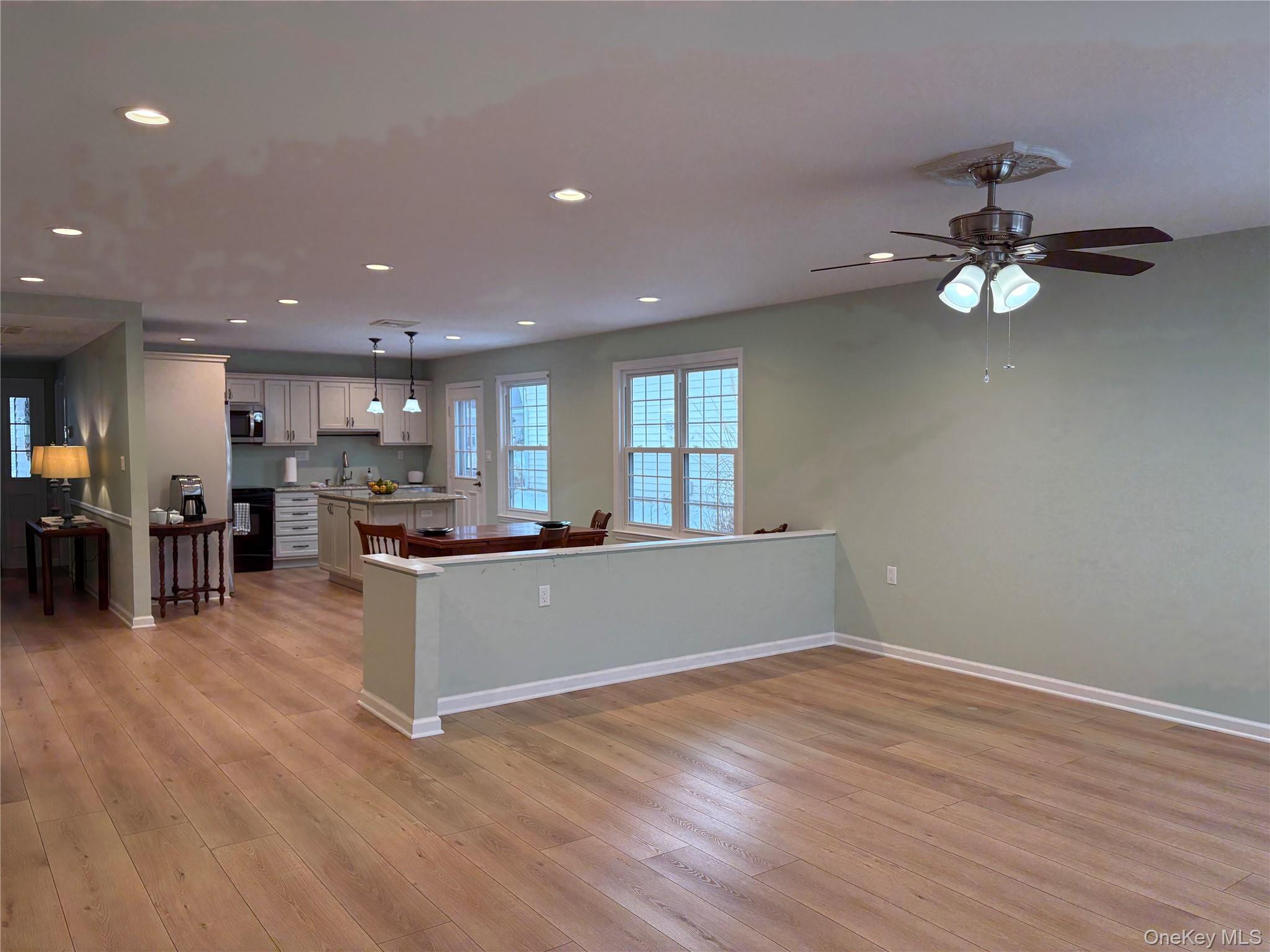 #10 photo, 498 Cranston Lane, 東長島 Ridge , NY 11961