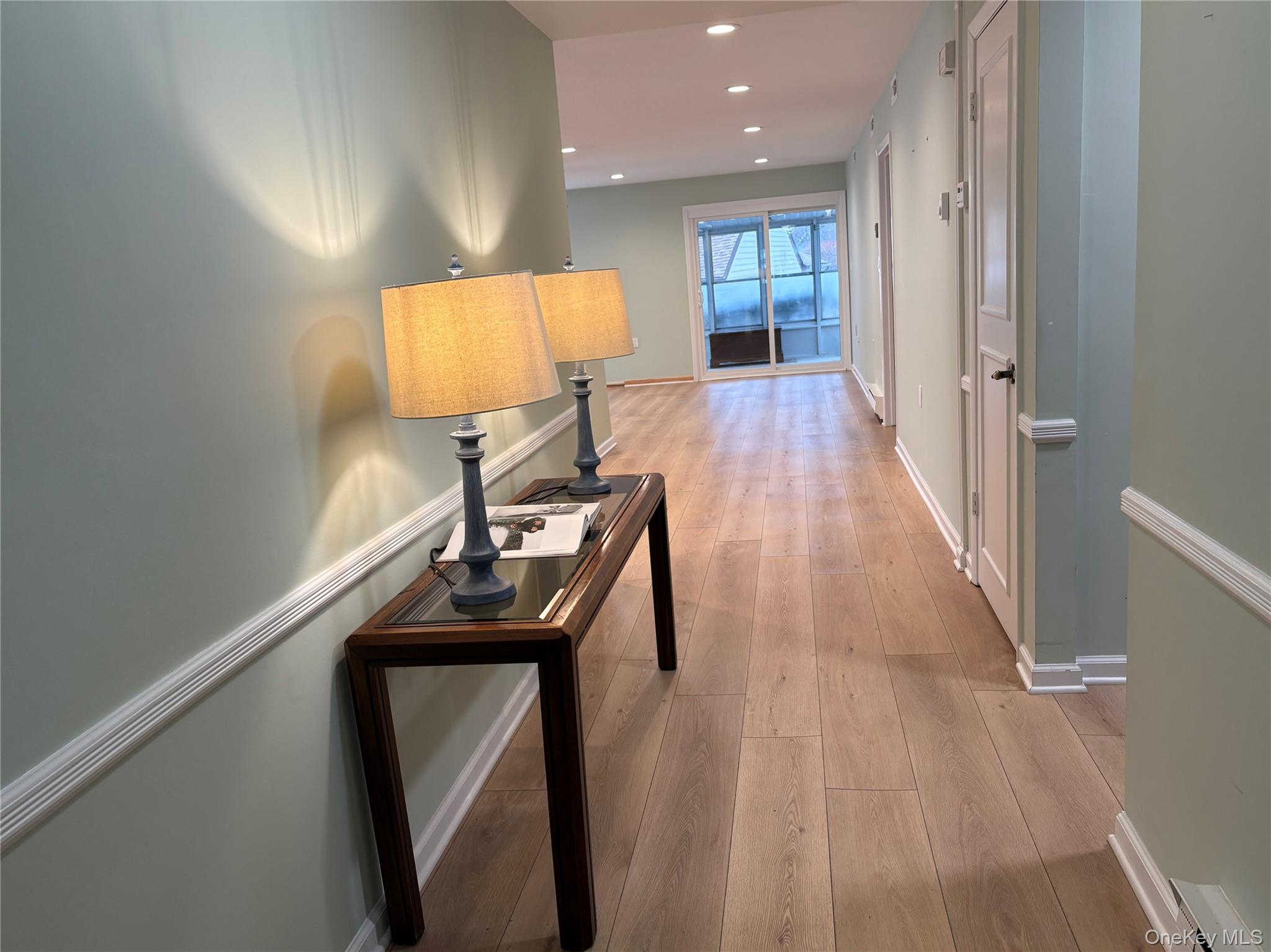 #2 photo, 498 Cranston Lane, 東長島 Ridge , NY 11961