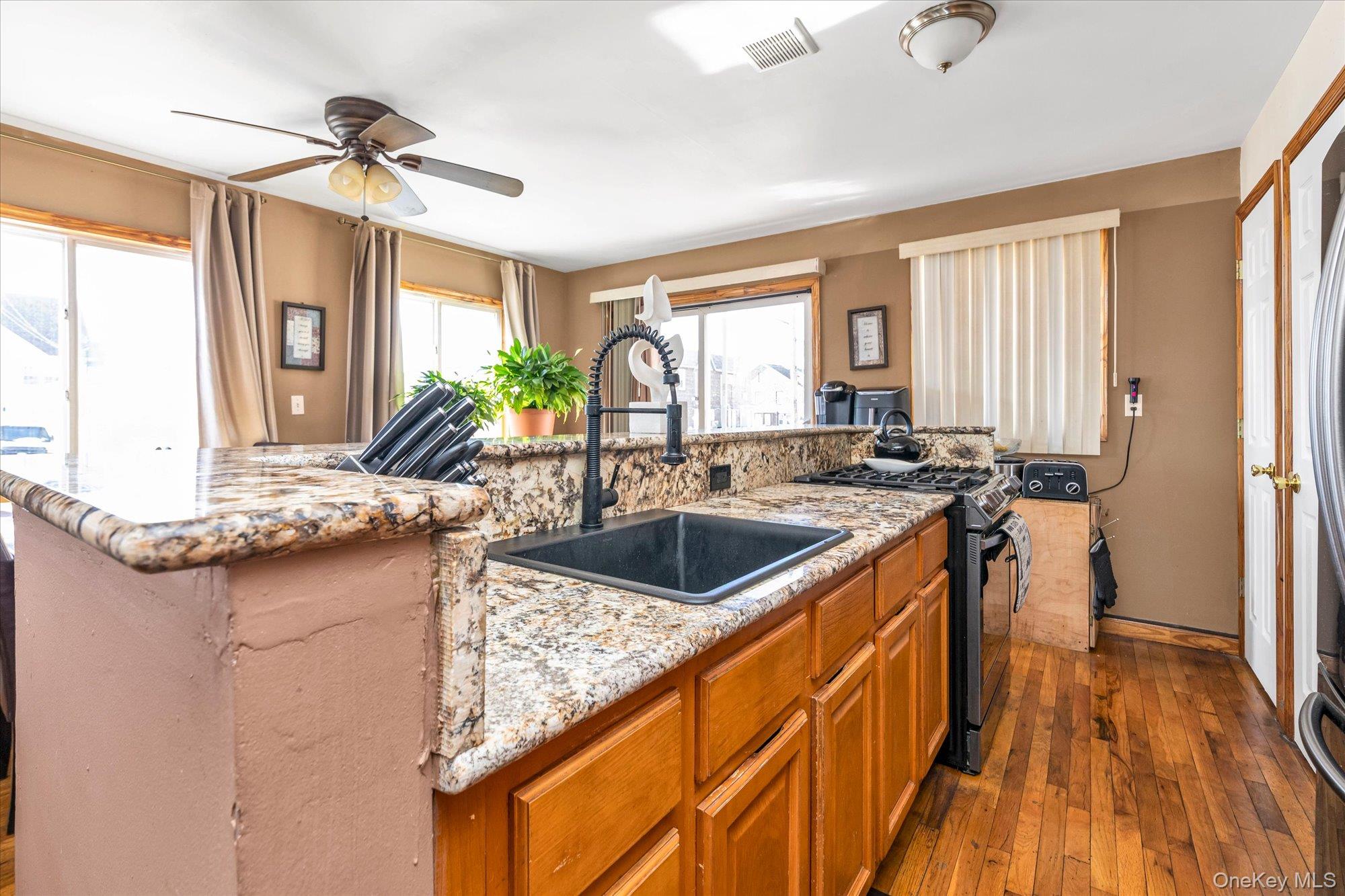 #7 photo, 117-30 201st Street, Saint Albans , NY 11412