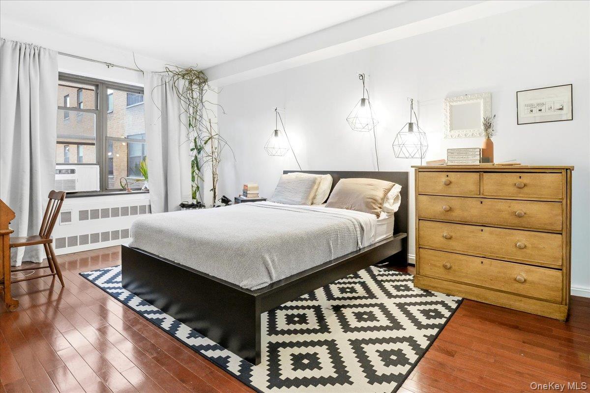 #17 photo, 99-60 63rd Road, كوينز Rego Park , NY 11374