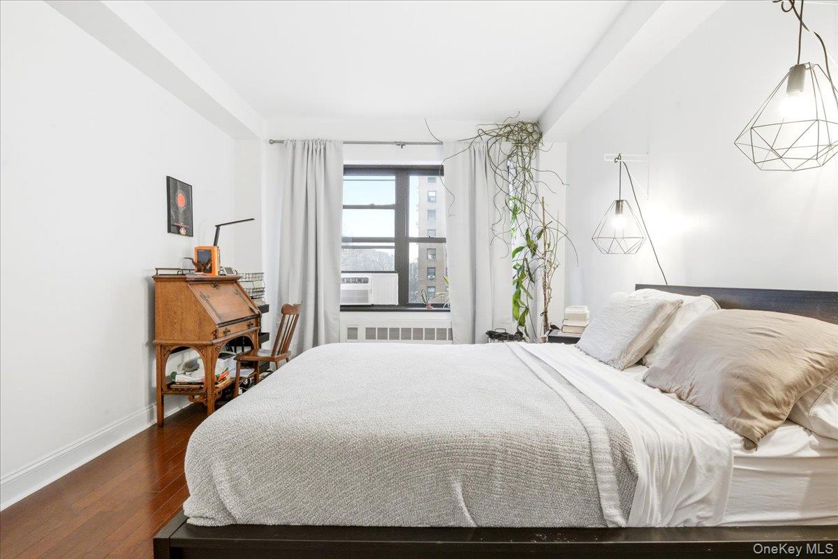 #18 photo, 99-60 63rd Road, كوينز Rego Park , NY 11374