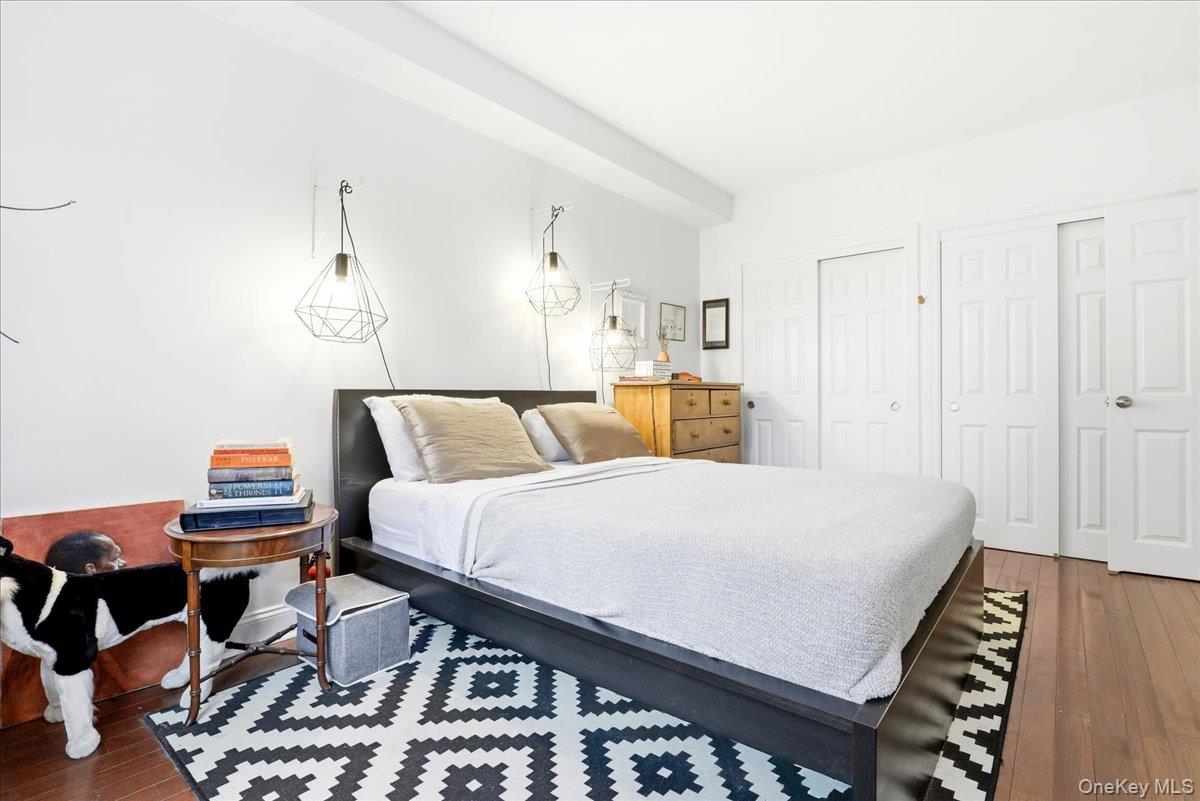 #19 photo, 99-60 63rd Road, كوينز Rego Park , NY 11374