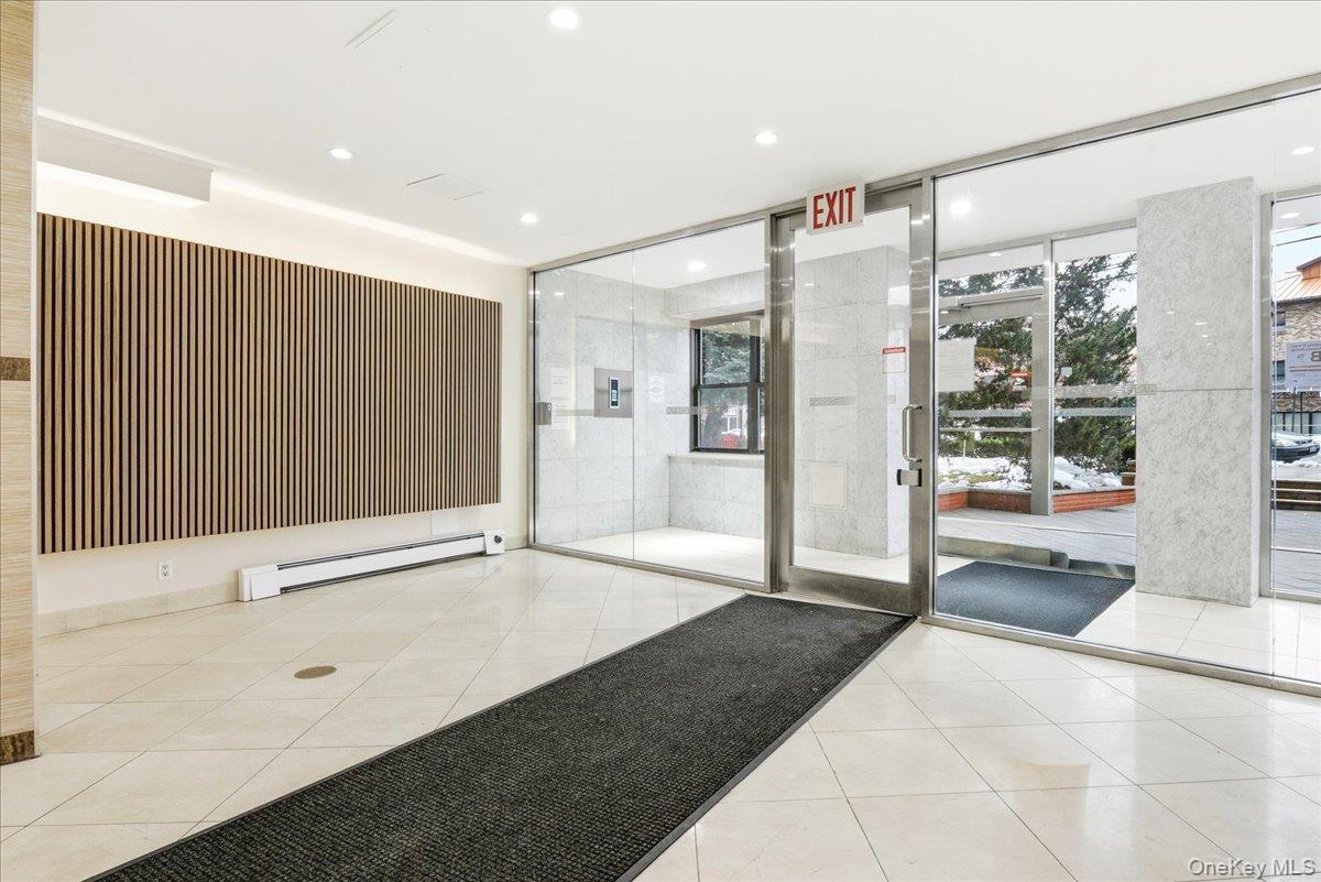 #4 photo, 99-60 63rd Road, كوينز Rego Park , NY 11374