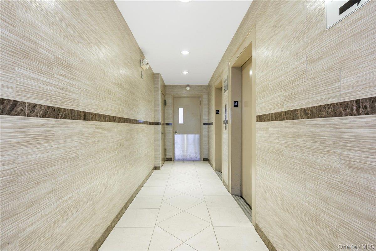 #5 photo, 99-60 63rd Road, كوينز Rego Park , NY 11374