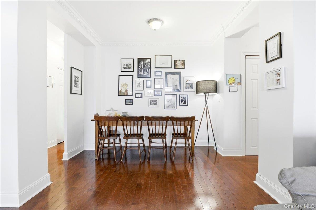 #8 photo, 99-60 63rd Road, كوينز Rego Park , NY 11374